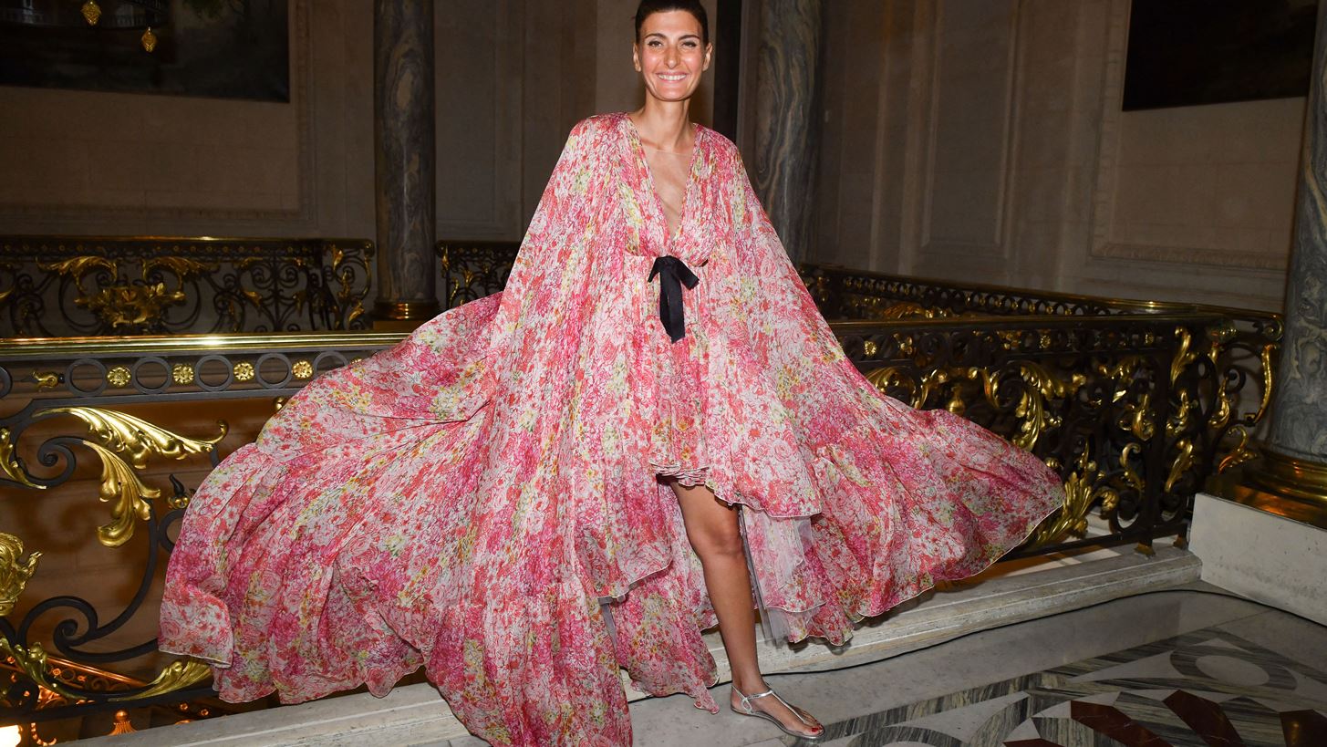 H Giovanna Battaglia Engelbert &#x3B1;&#x3BD;&#x3B1;&#x3BB;&#x3B1;&#x3BC;&#x3B2;&#x3AC;&#x3BD;&#x3B5;&#x3B9; &#x3C4;&#x3B7;&#x3BD; &#x3BA;&#x3B1;&#x3BB;&#x3BB;&#x3B9;&#x3C4;&#x3B5;&#x3C7;&#x3BD;&#x3B9;&#x3BA;&#x3AE; &#x3B4;&#x3B9;&#x3B5;&#x3CD;&#x3B8;&#x3C5;&#x3BD;&#x3C3;&#x3B7; &#x3C4;&#x3B7;&#x3C2; Swarovski