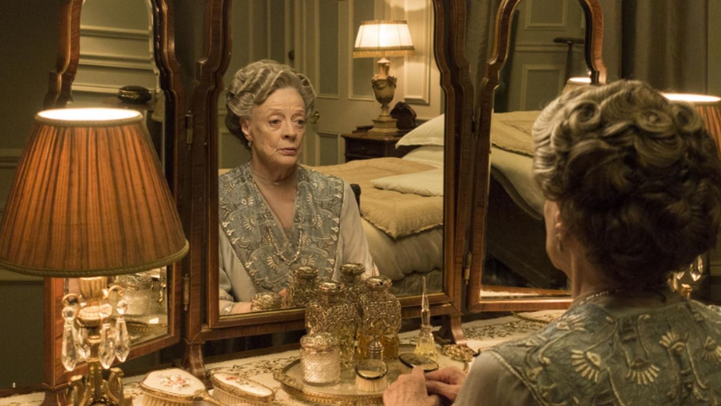 Downton Abbey | &#x39D;&#x3AD;&#x3B1; &#x3C4;&#x3B1;&#x3B9;&#x3BD;&#x3AF;&#x3B1; &#x3BC;&#x3B5; &#x3BE;&#x3B5;&#x3C7;&#x3C9;&#x3C1;&#x3B9;&#x3C3;&#x3C4;&#x3AE; &#x3B1;&#x3BD;&#x3B1;&#x3C6;&#x3BF;&#x3C1;&#x3AC; &#x3C3;&#x3C4;&#x3B7; Maggie Smith