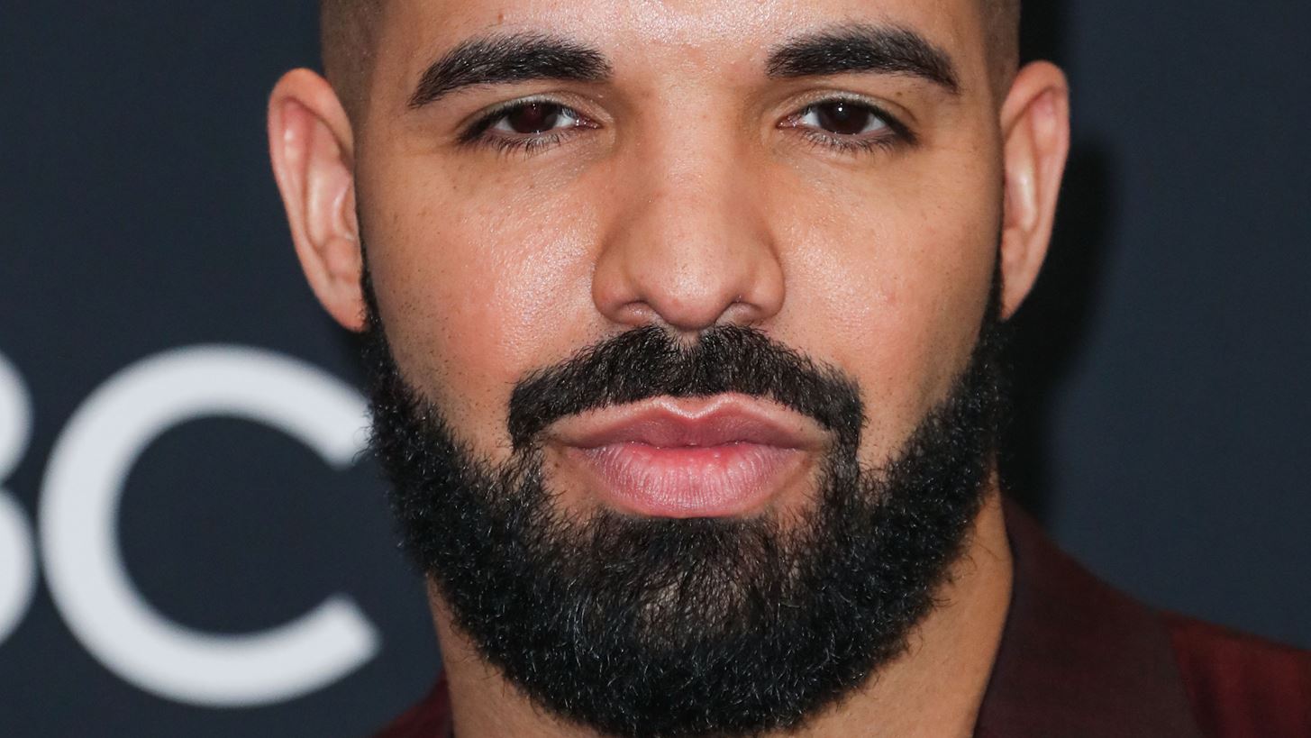 &#x393;&#x3B9;&#x3B1;&#x3C4;&#x3AF; &#x3BF; Drake &#x3B1;&#x3C0;&#x3AD;&#x3C3;&#x3C5;&#x3C1;&#x3B5; &#x3C4;&#x3B9;&#x3C2; &#x3C5;&#x3C0;&#x3BF;&#x3C8;&#x3B7;&#x3C6;&#x3B9;&#x3CC;&#x3C4;&#x3B7;&#x3C4;&#x3AD;&#x3C2; &#x3C4;&#x3BF;&#x3C5; &#x3B1;&#x3C0;&#x3CC; &#x3C4;&#x3B1; &#x3B2;&#x3C1;&#x3B1;&#x3B2;&#x3B5;&#x3AF;&#x3B1; Grammy