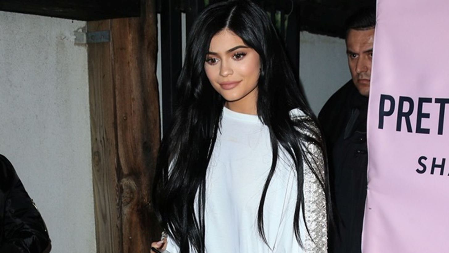 Kylie Jenner- Tom Cruise: &#x3A0;&#x3BF;&#x3CD; &#x3C4;&#x3BF;&#x3C5;&#x3C2; &#x3B5;&#x3BD;&#x3C4;&#x3CC;&#x3C0;&#x3B9;&#x3C3;&#x3B5; &#x3BF; &#x3C6;&#x3C9;&#x3C4;&#x3BF;&#x3B3;&#x3C1;&#x3B1;&#x3C6;&#x3B9;&#x3BA;&#x3CC;&#x3C2; &#x3C6;&#x3B1;&#x3BA;&#x3CC;&#x3C2;;