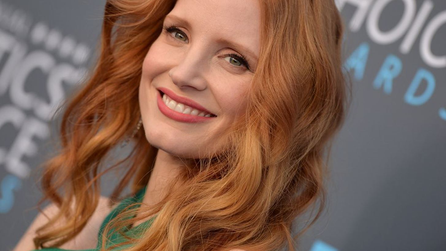 &#x38C;&#x3C4;&#x3B1;&#x3BD; &#x3BF; Harvey Weinstein &#x3C0;&#x3C1;&#x3BF;&#x3C3;&#x3C0;&#x3AC;&#x3B8;&#x3B7;&#x3C3;&#x3B5; &#x3BD;&#x3B1; &#x3B1;&#x3BD;&#x3B1;&#x3B3;&#x3BA;&#x3AC;&#x3C3;&#x3B5;&#x3B9; &#x3C4;&#x3B7; Jessica Chastain &#x3BD;&#x3B1; &#x3C6;&#x3BF;&#x3C1;&#x3AD;&#x3C3;&#x3B5;&#x3B9; Marchesa