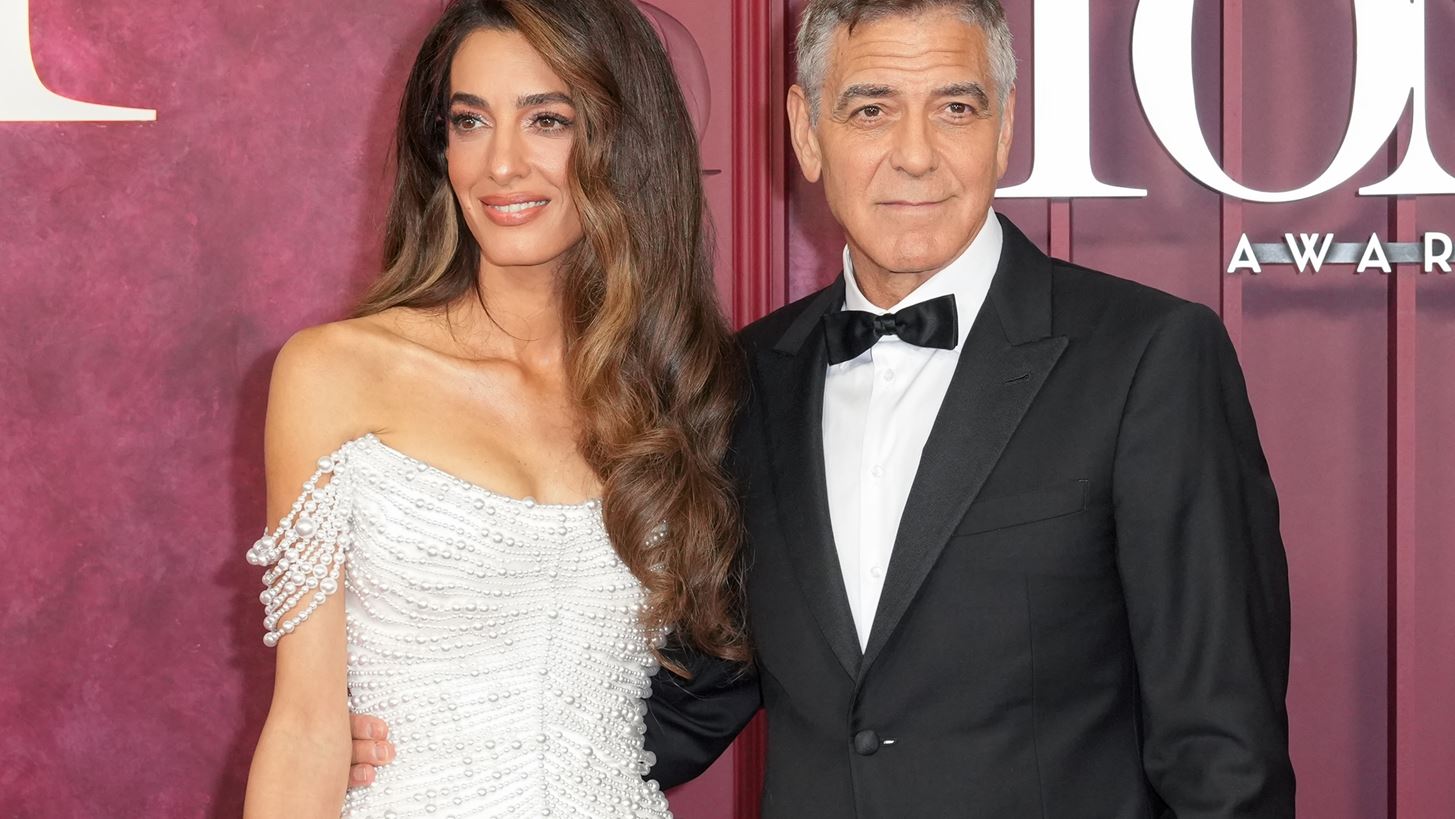 Amal Clooney | T&#x3B1; 3 &#x3B8;&#x3B1;&#x3C5;&#x3BC;&#x3B1;&#x3C4;&#x3BF;&#x3C5;&#x3C1;&#x3B3;&#x3AC; &#x3C0;&#x3C1;&#x3BF;&#x3CA;&#x3CC;&#x3BD;&#x3C4;&#x3B1; &#x3C0;&#x3BF;&#x3C5; &#x3C7;&#x3C1;&#x3B7;&#x3C3;&#x3B9;&#x3BC;&#x3BF;&#x3C0;&#x3BF;&#x3AF;&#x3B7;&#x3C3;&#x3B5; &#x3B3;&#x3B9;&#x3B1; &#x3C4;&#x3BF; iconic look &#x3C4;&#x3B7;&#x3C2;