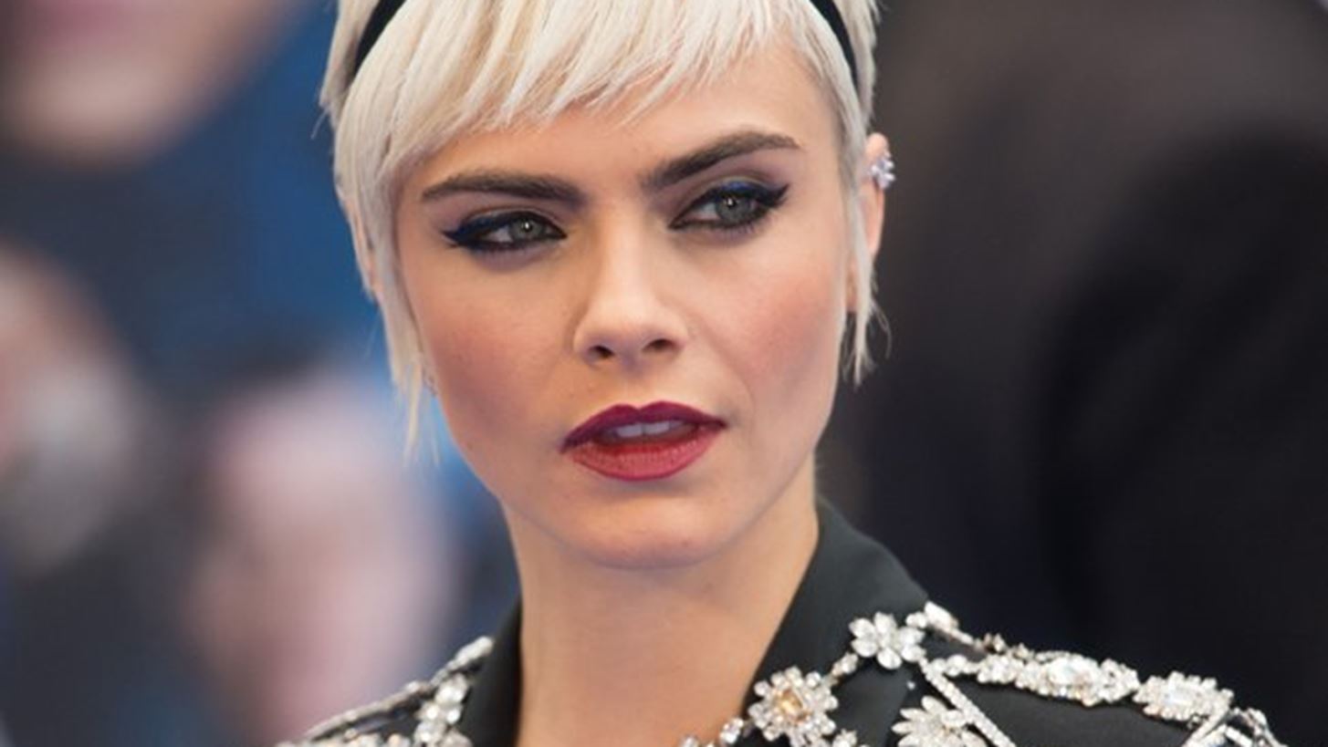 H Cara Delevingne &#x3B5;&#x3BE;&#x3B7;&#x3B3;&#x3B5;&#x3AF; &#x3B3;&#x3B9;&#x3B1;&#x3C4;&#x3AF; &#x3B4;&#x3B5;&#x3BD; &#x3BA;&#x3B1;&#x3C4;&#x3AE;&#x3B3;&#x3B3;&#x3B5;&#x3B9;&#x3BB;&#x3B5; &#x3C4;&#x3BF;&#x3BD; Harvey Weinstein &#x3BD;&#x3C9;&#x3C1;&#x3AF;&#x3C4;&#x3B5;&#x3C1;&#x3B1;