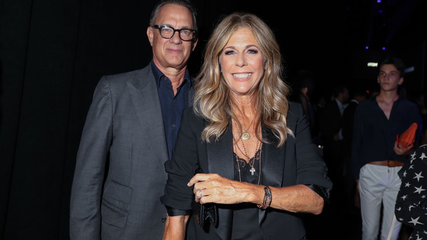 &#x39F; Tom Hanks &#x3BA;&#x3AC;&#x3BD;&#x3B5;&#x3B9; &#x3B4;&#x3B9;&#x3B1;&#x3BA;&#x3BF;&#x3C0;&#x3AD;&#x3C2; &#x3C3;&#x3C4;&#x3B7;&#x3BD; &#x395;&#x3BB;&#x3BB;&#x3AC;&#x3B4;&#x3B1;, &#x3CC;&#x3C7;&#x3B9; &#x3CC;&#x3BC;&#x3C9;&#x3C2; &#x3C3;&#x3C4;&#x3B7;&#x3BD; &#x391;&#x3BD;&#x3C4;&#x3AF;&#x3C0;&#x3B1;&#x3C1;&#x3BF; | &#x3A3;&#x3B5; &#x3C0;&#x3BF;&#x3B9;&#x3BF; &#x3BD;&#x3B7;&#x3C3;&#x3AF; &#x3B2;&#x3C1;&#x3AD;&#x3B8;&#x3B7;&#x3BA;&#x3B5;