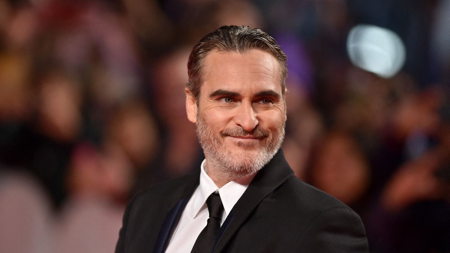 Joaquin Phoenix: &#x397; &#x3C3;&#x3C5;&#x3B3;&#x3BA;&#x3B9;&#x3BD;&#x3B7;&#x3C4;&#x3B9;&#x3BA;&#x3AE; &#x3B1;&#x3BD;&#x3B1;&#x3C6;&#x3BF;&#x3C1;&#x3AC; &#x3C3;&#x3C4;&#x3BF;&#x3BD; &#x3B1;&#x3B4;&#x3B5;&#x3C1;&#x3C6;&#x3CC; &#x3C4;&#x3BF;&#x3C5; &#x3C0;&#x3BF;&#x3C5; &#x3C0;&#x3AD;&#x3B8;&#x3B1;&#x3BD;&#x3B5; &#x3C3;&#x3B5; &#x3B7;&#x3BB;&#x3B9;&#x3BA;&#x3AF;&#x3B1; 23 &#x3B5;&#x3C4;&#x3CE;&#x3BD;
