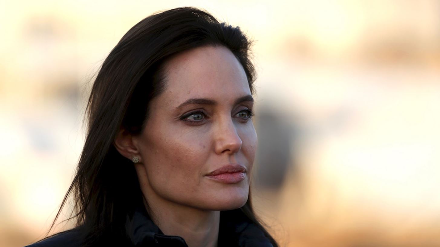 H Angelina Jolie &#x3C0;&#x3B1;&#x3C1;&#x3B1;&#x3B4;&#x3AD;&#x3C7;&#x3B5;&#x3C4;&#x3B1;&#x3B9; &#x3CC;&#x3C4;&#x3B9; &#x3C9;&#x3C2; &#x3C0;&#x3C1;&#x3CC;&#x3C4;&#x3C5;&#x3C0;&#x3BF; &#x3B3;&#x3BF;&#x3BD;&#x3B9;&#x3BF;&#x3CD; &#x3B8;&#x3B1; &#x3AD;&#x3C7;&#x3B5;&#x3B9; &#x3C0;&#x3AC;&#x3BD;&#x3C4;&#x3B1; &#x3C4;&#x3B7; &#x3BC;&#x3B7;&#x3C4;&#x3AD;&#x3C1;&#x3B1; &#x3C4;&#x3B7;&#x3C2;