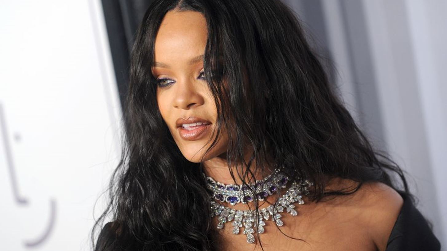 &#x395;&#x3C3;&#x3CD; &#x3B3;&#x3BD;&#x3CE;&#x3C1;&#x3B9;&#x3B6;&#x3B5;&#x3C2; &#x3C4;&#x3BF; &#x3B5;&#x3C0;&#x3AF;&#x3B8;&#x3B5;&#x3C4;&#x3BF; &#x3C4;&#x3B7;&#x3C2; Rihanna;