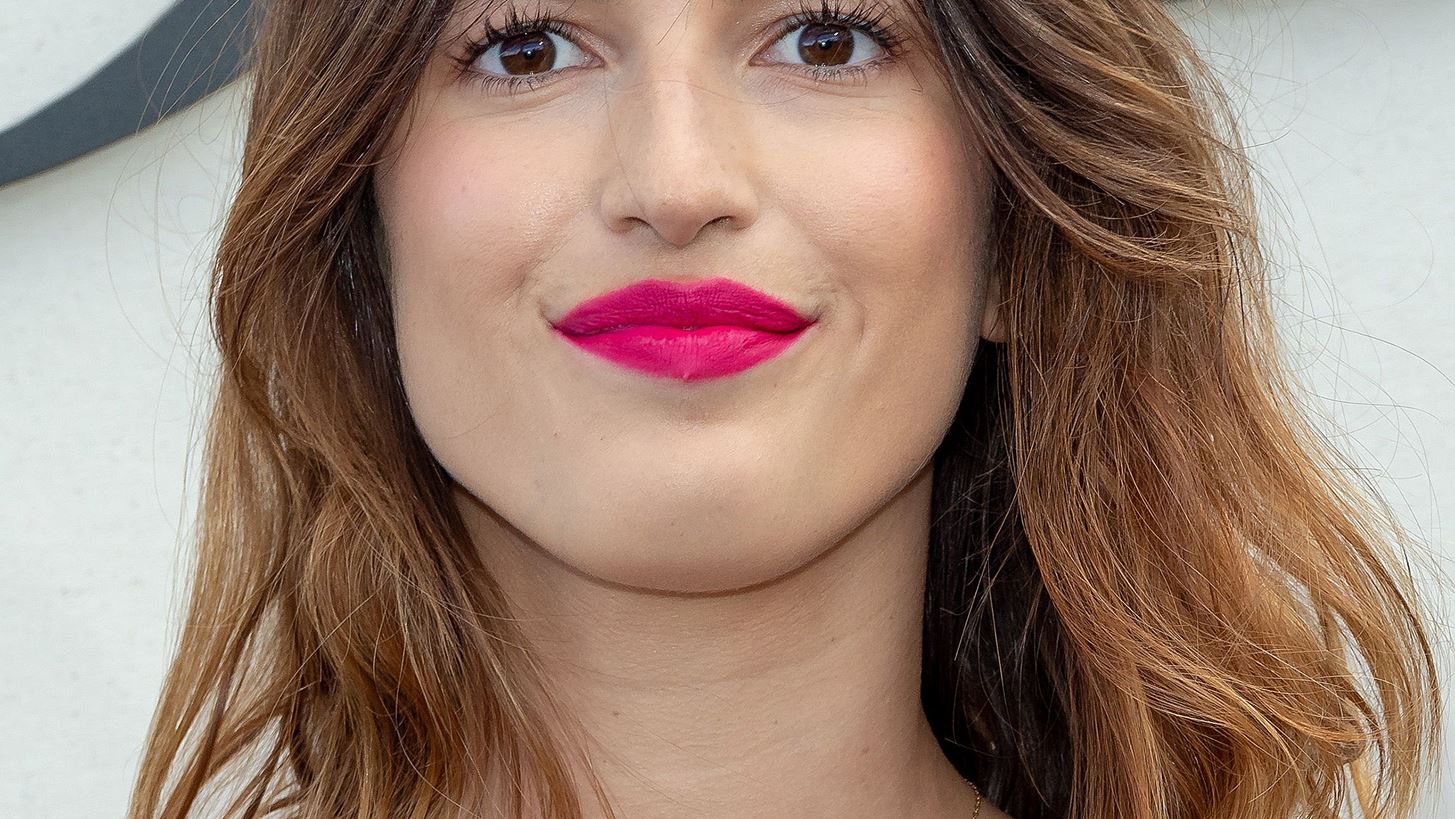 &#x397; Jeanne Damas &#x3BA;&#x3C5;&#x3BA;&#x3BB;&#x3BF;&#x3C6;&#x3BF;&#x3C1;&#x3B5;&#x3AF; &#x3C4;&#x3B7;&#x3BD; &#x3C0;&#x3C1;&#x3CE;&#x3C4;&#x3B7; &#x3C4;&#x3B7;&#x3C2; beauty &#x3C3;&#x3B5;&#x3B9;&#x3C1;&#x3AC;