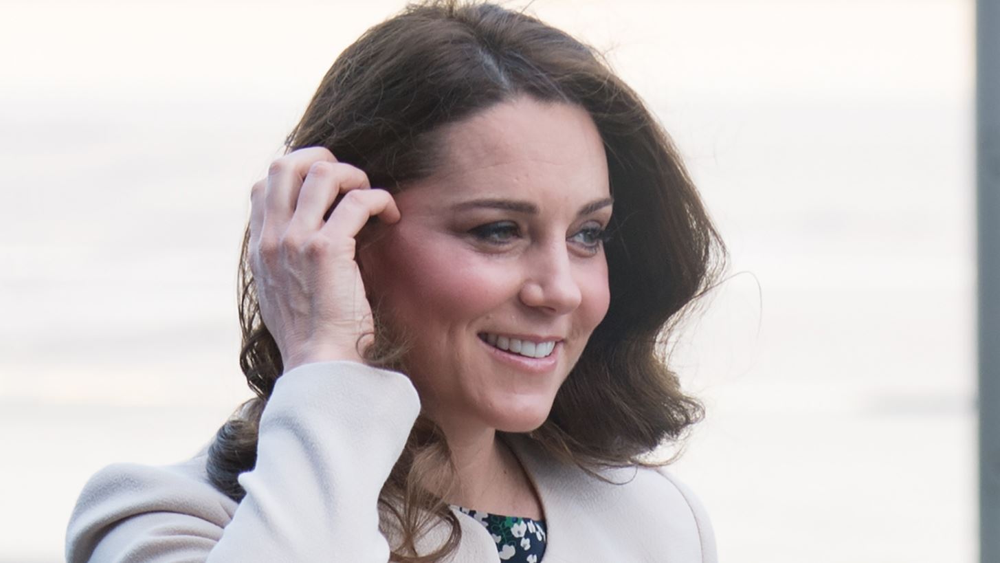 Kate Middleton: &#x397; &#x3C4;&#x3B5;&#x3BB;&#x3B5;&#x3C5;&#x3C4;&#x3B1;&#x3AF;&#x3B1; &#x3B4;&#x3B7;&#x3BC;&#x3CC;&#x3C3;&#x3B9;&#x3B1; &#x3B5;&#x3BC;&#x3C6;&#x3AC;&#x3BD;&#x3B9;&#x3C3;&#x3B7; &#x3C4;&#x3B7;&#x3C2; &#x3C0;&#x3C1;&#x3B9;&#x3BD; &#x3B3;&#x3B5;&#x3BD;&#x3BD;&#x3AE;&#x3C3;&#x3B5;&#x3B9;
