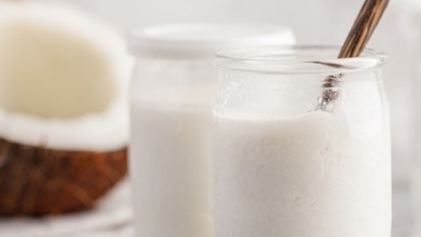 Συνταγή για vegan γιαούρτι: Πώς θα το φτιάξεις με κάσιους και γάλα καρύδας