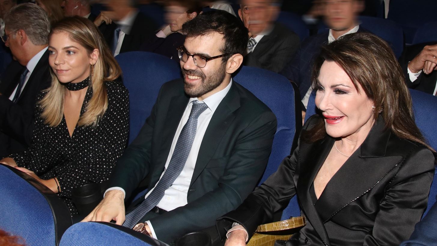 Έλλη Παπαδιαμάντη | Σε glam δείπνο στο Σύνταγμα η σύζυγος του γιου της Γιάννας Αγγελοπούλου, Παναγιώτη