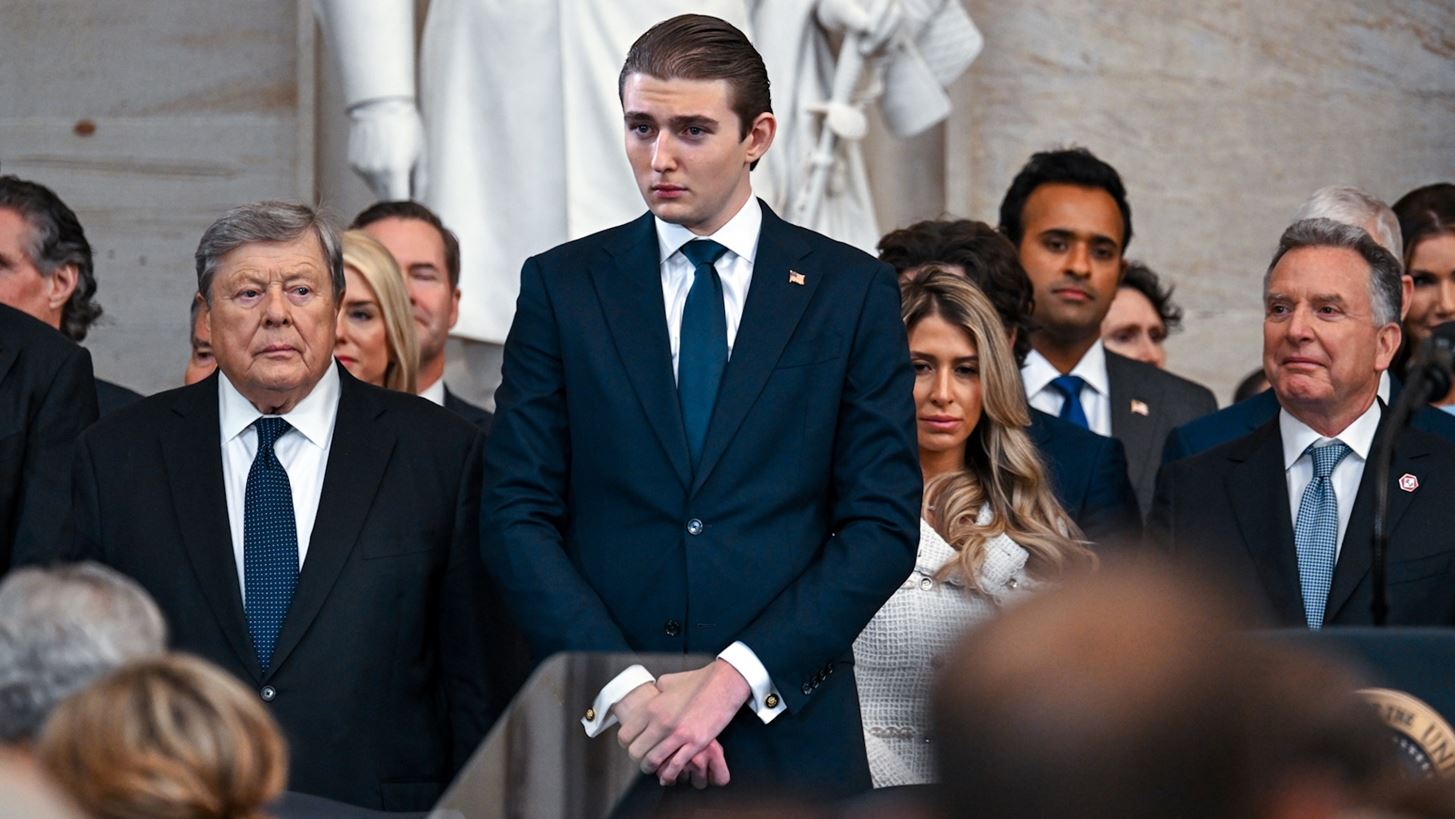&#x3A0;&#x3CC;&#x3C3;&#x3BF; &#x3CD;&#x3C8;&#x3BF;&#x3C2; &#x3AD;&#x3C7;&#x3B5;&#x3B9; &#x3BF; Barron Trump; | &#x38C;&#x3C3;&#x3B1; &#x3B8;&#x3AD;&#x3BB;&#x3BF;&#x3C5;&#x3BC;&#x3B5; &#x3BD;&#x3B1; &#x3BE;&#x3AD;&#x3C1;&#x3BF;&#x3C5;&#x3BC;&#x3B5; &#x3B3;&#x3B9;&#x3B1; &#x3C4;&#x3BF;&#x3BD; &#x3BC;&#x3B9;&#x3BA;&#x3C1;&#x3CC;&#x3C4;&#x3B5;&#x3C1;&#x3BF; &#x3B3;&#x3B9;&#x3BF; &#x3C4;&#x3BF;&#x3C5; &#x3C0;&#x3C1;&#x3BF;&#x3AD;&#x3B4;&#x3C1;&#x3BF;&#x3C5; &#x3C4;&#x3C9;&#x3BD; &#x397;&#x3A0;&#x391;