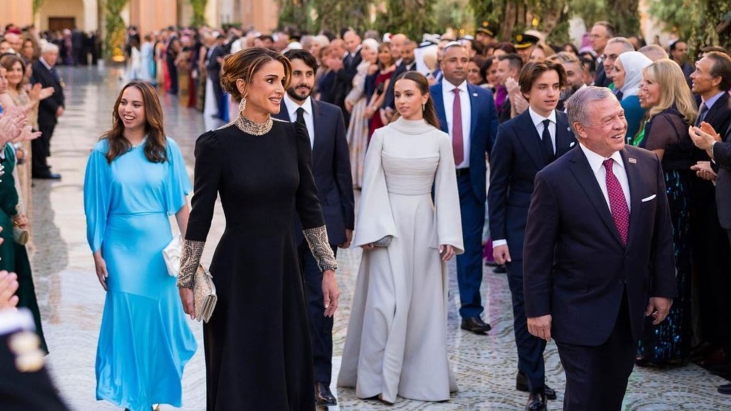 &#x39F;&#x3B9; &#x3BA;&#x3BF;&#x3BC;&#x3C8;&#x3AD;&#x3C2; &#x3B5;&#x3BC;&#x3C6;&#x3B1;&#x3BD;&#x3AF;&#x3C3;&#x3B5;&#x3B9;&#x3C2; &#x3C4;&#x3C9;&#x3BD; royals &#x3C3;&#x3C4;&#x3BF;&#x3BD; &#x3B3;&#x3AC;&#x3BC;&#x3BF; &#x3C4;&#x3B7;&#x3C2; Rajwa Al Saif &#x3BA;&#x3B1;&#x3B9; &#x3C4;&#x3BF;&#x3C5; &#x3C0;&#x3C1;&#x3AF;&#x3B3;&#x3BA;&#x3B9;&#x3C0;&#x3B1; Hussein &#x3C4;&#x3B7;&#x3C2; &#x399;&#x3BF;&#x3C1;&#x3B4;&#x3B1;&#x3BD;&#x3AF;&#x3B1;&#x3C2;