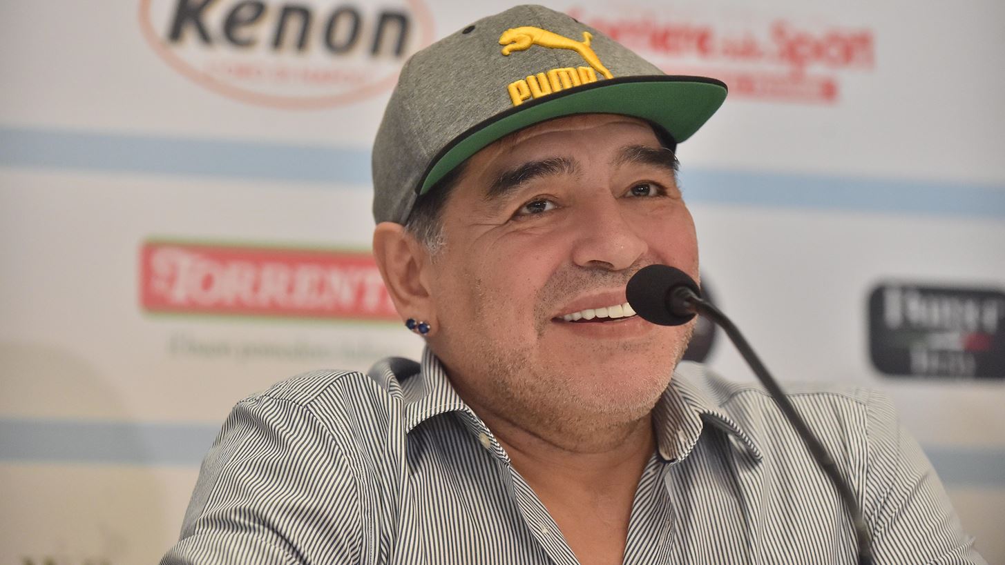 &#x388;&#x3C6;&#x3C5;&#x3B3;&#x3B5; &#x3B1;&#x3C0;&#x3CC; &#x3C4;&#x3B7; &#x3B6;&#x3C9;&#x3AE; &#x3BF; Diego Maradona