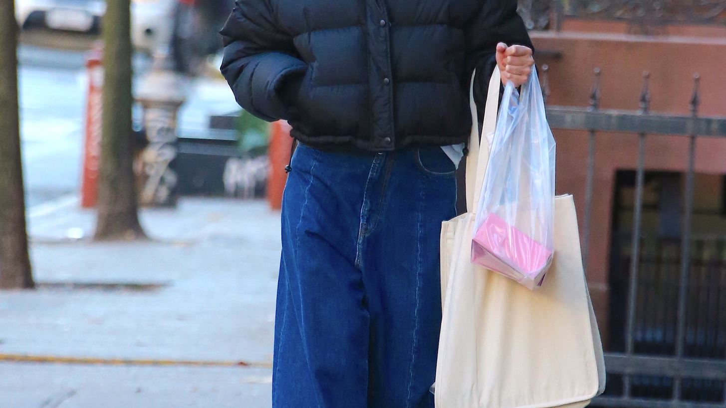 H Katie Holmes &#x3C6;&#x3CC;&#x3C1;&#x3B5;&#x3C3;&#x3B5; &#x3C4;&#x3BF; &#x3C3;&#x3CD;&#x3BD;&#x3BF;&#x3BB;&#x3BF; &#x3C0;&#x3BF;&#x3C5; &#x3B8;&#x3B1; &#x3B1;&#x3BD;&#x3C4;&#x3B9;&#x3B3;&#x3C1;&#x3AC;&#x3C8;&#x3BF;&#x3C5;&#x3BC;&#x3B5; &#x3C4;&#x3BF; 2021