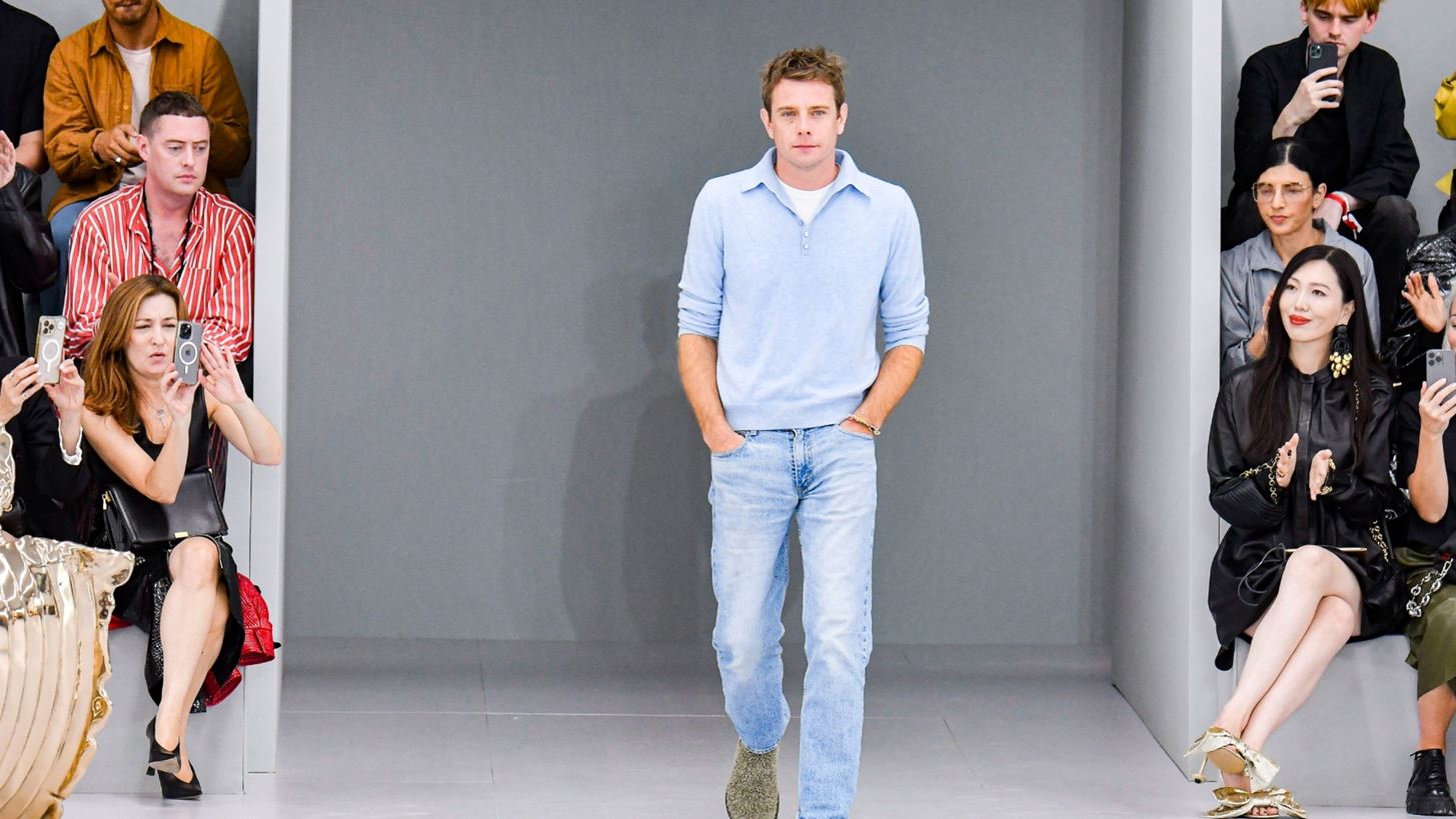 &#x39F; Jonathan Anderson &#x3B5;&#x3AF;&#x3BD;&#x3B1;&#x3B9; &#x3BF; &#x3BD;&#x3AD;&#x3BF;&#x3C2; creative director &#x3C4;&#x3BF;&#x3C5; &#x3BF;&#x3AF;&#x3BA;&#x3BF;&#x3C5; Dior