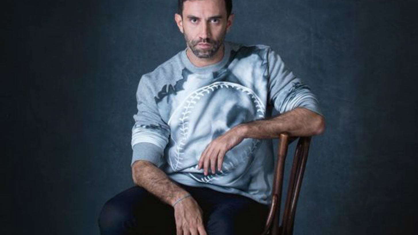 &#x39F; Riccardo Tisci &#x3C3;&#x3C7;&#x3B5;&#x3B4;&#x3B9;&#x3AC;&#x3B6;&#x3B5;&#x3B9; &#x3C4;&#x3B1; &#x3BD;&#x3AD;&#x3B1; Air Max &#x3B3;&#x3B9;&#x3B1; &#x3C4;&#x3B7; Nike