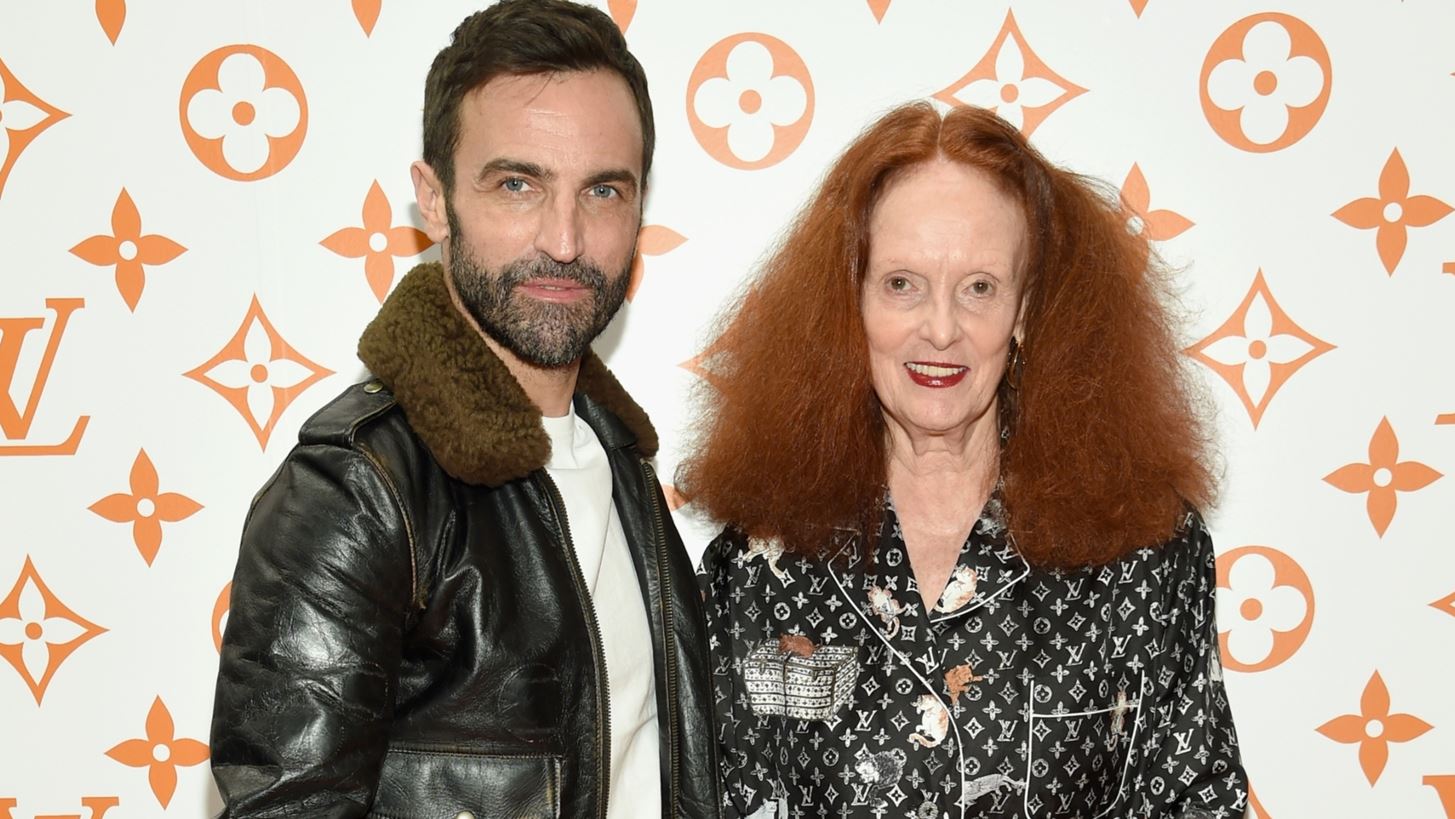&#x397; Grace Coddington &#x3C3;&#x3C5;&#x3BD;&#x3B5;&#x3C1;&#x3B3;&#x3AC;&#x3B6;&#x3B5;&#x3C4;&#x3B1;&#x3B9; &#x3BC;&#x3B5; &#x3C4;&#x3BF;&#x3BD; &#x3BF;&#x3AF;&#x3BA;&#x3BF; Louis Vuitton &#x3B3;&#x3B9;&#x3B1; &#x3BC;&#x3AF;&#x3B1; &#x3BE;&#x3B5;&#x3C7;&#x3C9;&#x3C1;&#x3B9;&#x3C3;&#x3C4;&#x3AE; travel collection