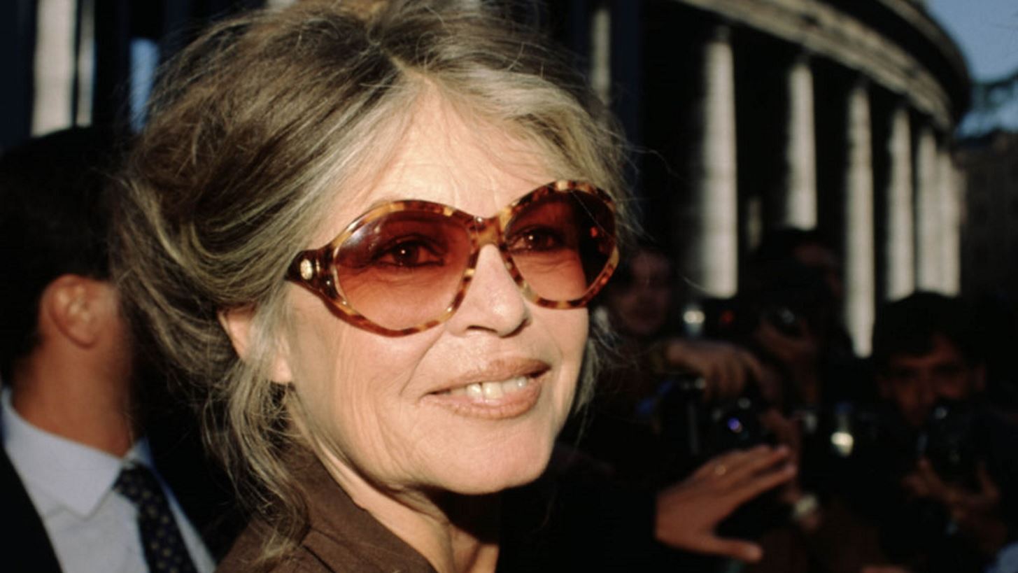 &#x397; &#x392;rigitte Bardot &#x3BD;&#x3BF;&#x3C3;&#x3B7;&#x3BB;&#x3B5;&#x3CD;&#x3B5;&#x3C4;&#x3B1;&#x3B9; &#x3C3;&#x3B5; &#x3BA;&#x3C1;&#x3AF;&#x3C3;&#x3B9;&#x3BC;&#x3B7; &#x3BA;&#x3B1;&#x3C4;&#x3AC;&#x3C3;&#x3C4;&#x3B1;&#x3C3;&#x3B7; &#x3C3;&#x3B5; &#x3B9;&#x3B4;&#x3B9;&#x3C9;&#x3C4;&#x3B9;&#x3BA;&#x3CC; &#x3BD;&#x3BF;&#x3C3;&#x3BF;&#x3BA;&#x3BF;&#x3BC;&#x3B5;&#x3AF;&#x3BF; &#x3C3;&#x3C4;&#x3B7;&#x3BD; &#x3A4;&#x3BF;&#x3C5;&#x3BB;&#x3CC;&#x3BD;