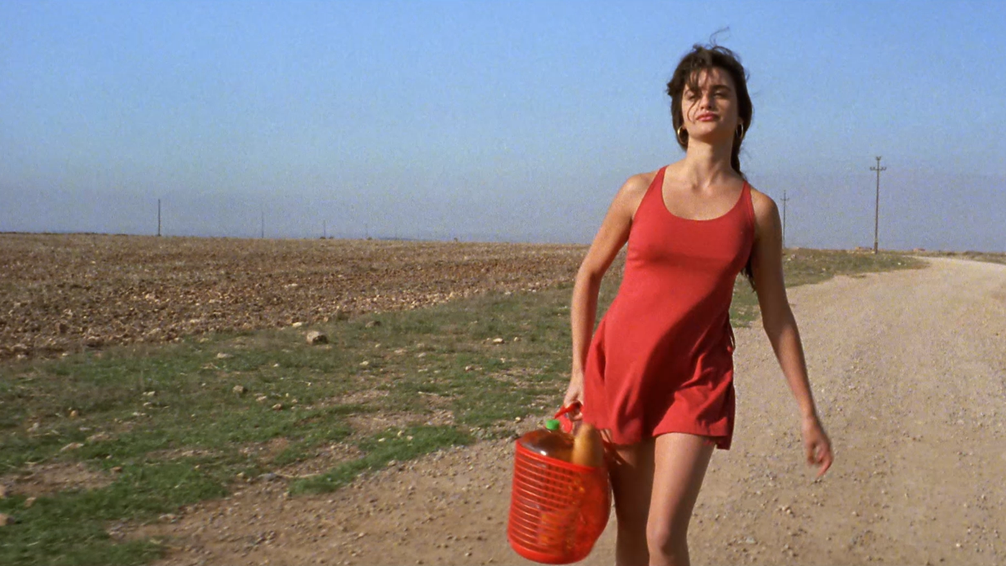 &#x3A3;&#x3B5; &#x3B1;&#x3C5;&#x3C4;&#x3AE; &#x3C4;&#x3B7;&#x3BD; &#x3C4;&#x3B1;&#x3B9;&#x3BD;&#x3AF;&#x3B1; &#x3C4;&#x3BF;&#x3C5; &#x27;92 &#x3B7; Penelope Cruz &#x3C6;&#x3CC;&#x3C1;&#x3B5;&#x3C3;&#x3B5; &#x3BC;&#x3B5;&#x3C1;&#x3B9;&#x3BA;&#x3AC; &#x3B1;&#x3C0;&#x3CC; &#x3C4;&#x3B1; &#x3C0;&#x3B9;&#x3BF; &#x3C9;&#x3C1;&#x3B1;&#x3AF;&#x3B1; &#x3C1;&#x3BF;&#x3CD;&#x3C7;&#x3B1; &#x3C4;&#x3BF;&#x3C5; &#x3BA;&#x3B1;&#x3BB;&#x3BF;&#x3BA;&#x3B1;&#x3B9;&#x3C1;&#x3B9;&#x3BF;&#x3CD;