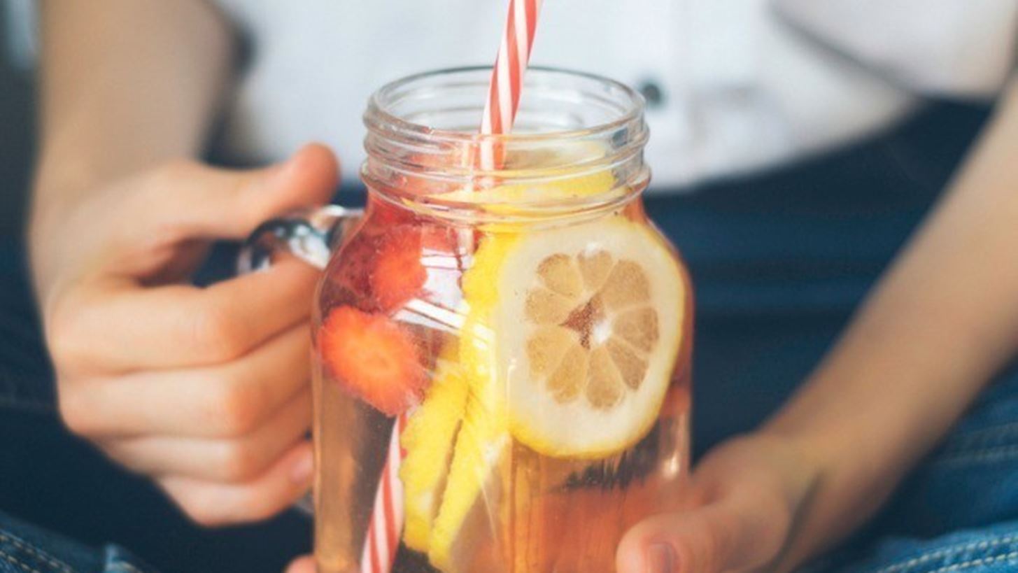 Water fasting | &#x3A4;&#x3B9; &#x3B5;&#x3AF;&#x3BD;&#x3B1;&#x3B9; &#x3BA;&#x3B1;&#x3B9; &#x3C0;&#x3CE;&#x3C2; &#x3BC;&#x3C0;&#x3BF;&#x3C1;&#x3B5;&#x3AF; &#x3BD;&#x3B1; &#x3B2;&#x3BF;&#x3B7;&#x3B8;&#x3AE;&#x3C3;&#x3B5;&#x3B9; &#x3C3;&#x3C4;&#x3B7;&#x3BD; &#x3B1;&#x3C0;&#x3CE;&#x3BB;&#x3B5;&#x3B9;&#x3B1; &#x3BA;&#x3B9;&#x3BB;&#x3CE;&#x3BD;