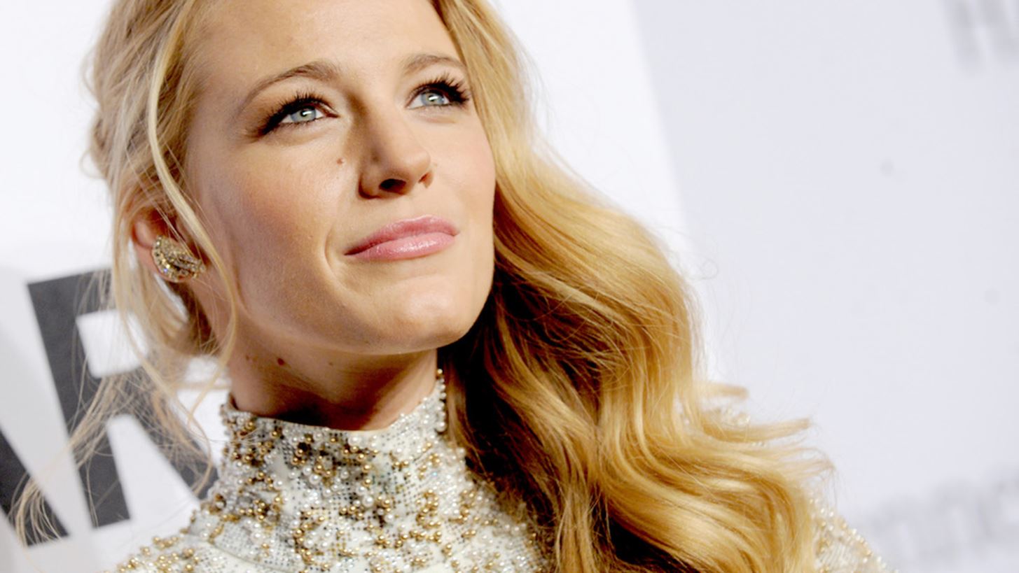 Blake Lively: &#x388;&#x3C4;&#x3C3;&#x3B9; &#x3BA;&#x3B1;&#x3BB;&#x3BB;&#x3B9;&#x3B5;&#x3C1;&#x3B3;&#x3B5;&#x3AF; &#x3C4;&#x3BF; female empowerment &#x3C3;&#x3C4;&#x3B9;&#x3C2; &#x3BA;&#x3CC;&#x3C1;&#x3B5;&#x3C2; &#x3C4;&#x3B7;&#x3C2;