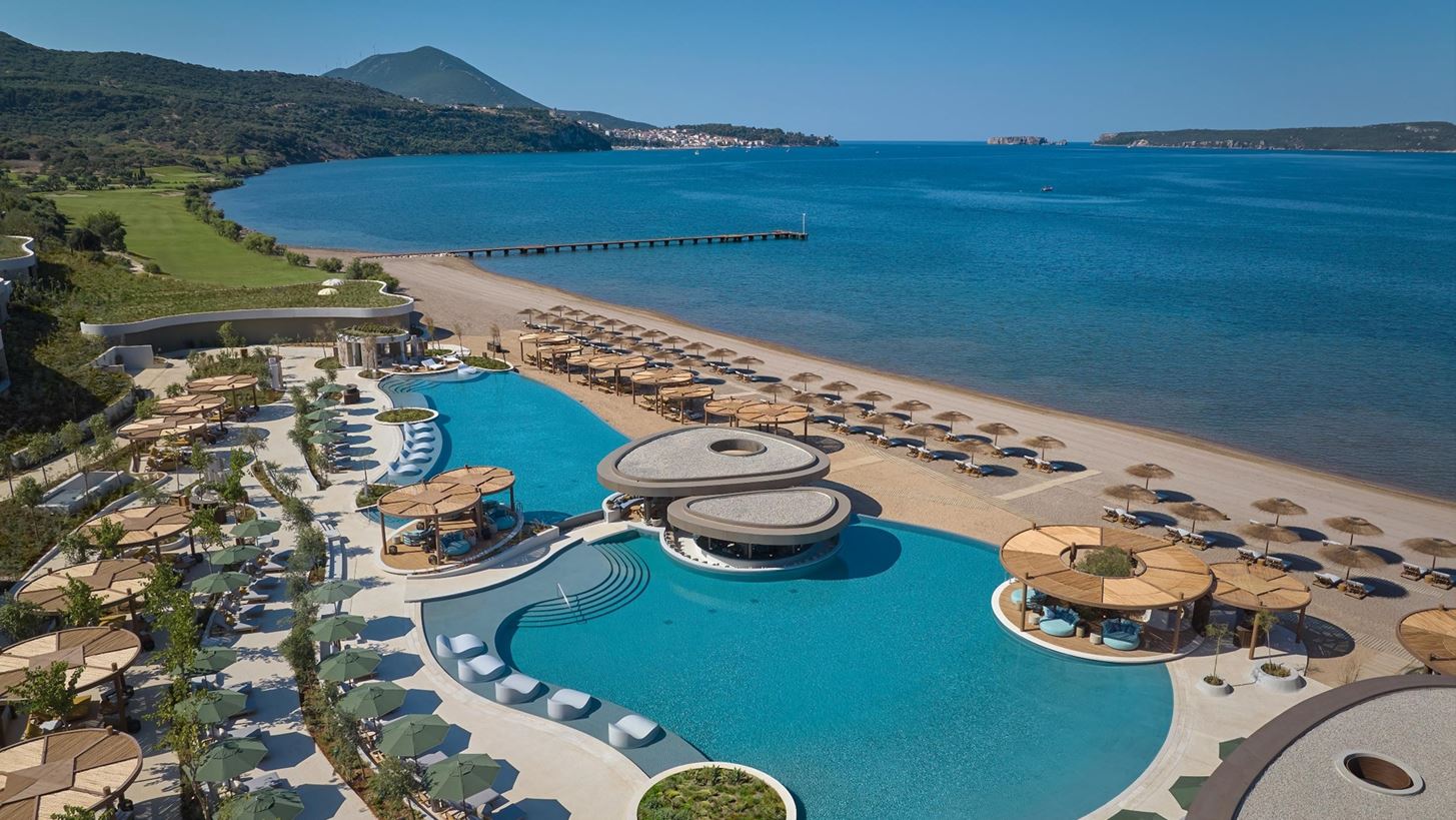 &#x3A4;&#x3BF; Mandarin Oriental, Costa Navarino &#x3B3;&#x3B9;&#x3BF;&#x3C1;&#x3C4;&#x3AC;&#x3B6;&#x3B5;&#x3B9; &#x3C4;&#x3BF; &#x3C0;&#x3C1;&#x3CE;&#x3C4;&#x3BF; &#x3C4;&#x3BF;&#x3C5; &#x3A0;&#x3AC;&#x3C3;&#x3C7;&#x3B1;