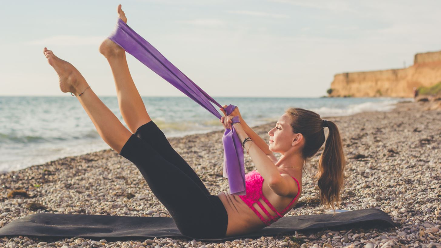 Πώς θα γυμνάσεις και θα τονώσεις το σώμα σου στην παραλία