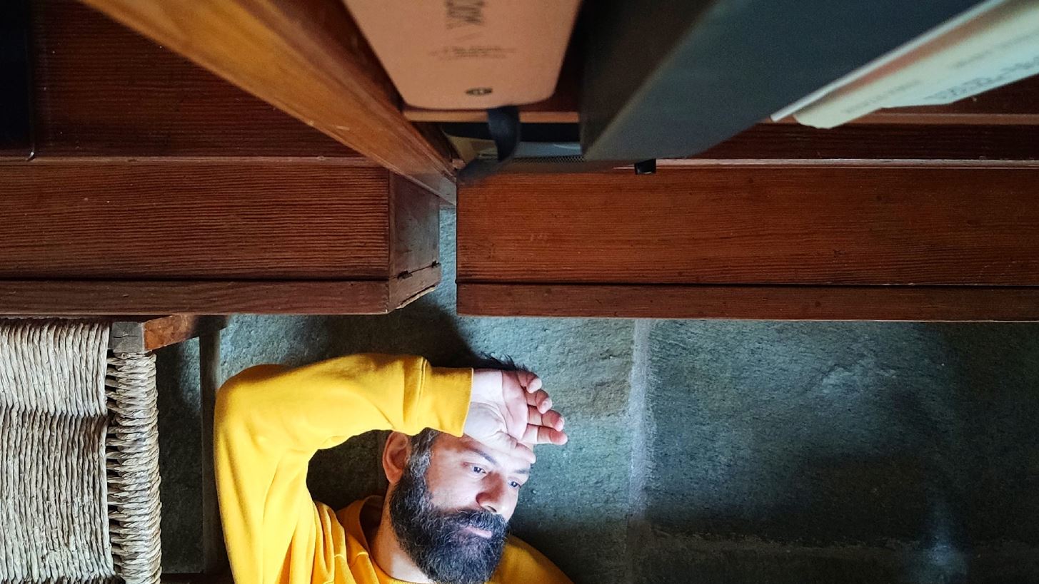 &#x395;&#x3AF;&#x3B4;&#x3B1;, &#x3B4;&#x3B9;&#x3AC;&#x3B2;&#x3B1;&#x3C3;&#x3B1;, &#x3AC;&#x3BA;&#x3BF;&#x3C5;&#x3C3;&#x3B1;: &#x3A4;&#x3B9; &#x3BA;&#x3AC;&#x3BD;&#x3B5;&#x3B9; &#x3BF; &#x393;&#x3B9;&#x3CE;&#x3C1;&#x3B3;&#x3BF;&#x3C2; &#x39A;&#x3B5;&#x3BB;&#x3AD;&#x3C6;&#x3B7;&#x3C2; &#x3C3;&#x3C4;&#x3BF; &#x3C3;&#x3C0;&#x3AF;&#x3C4;&#x3B9; &#x3C4;&#x3BF;&#x3C5;