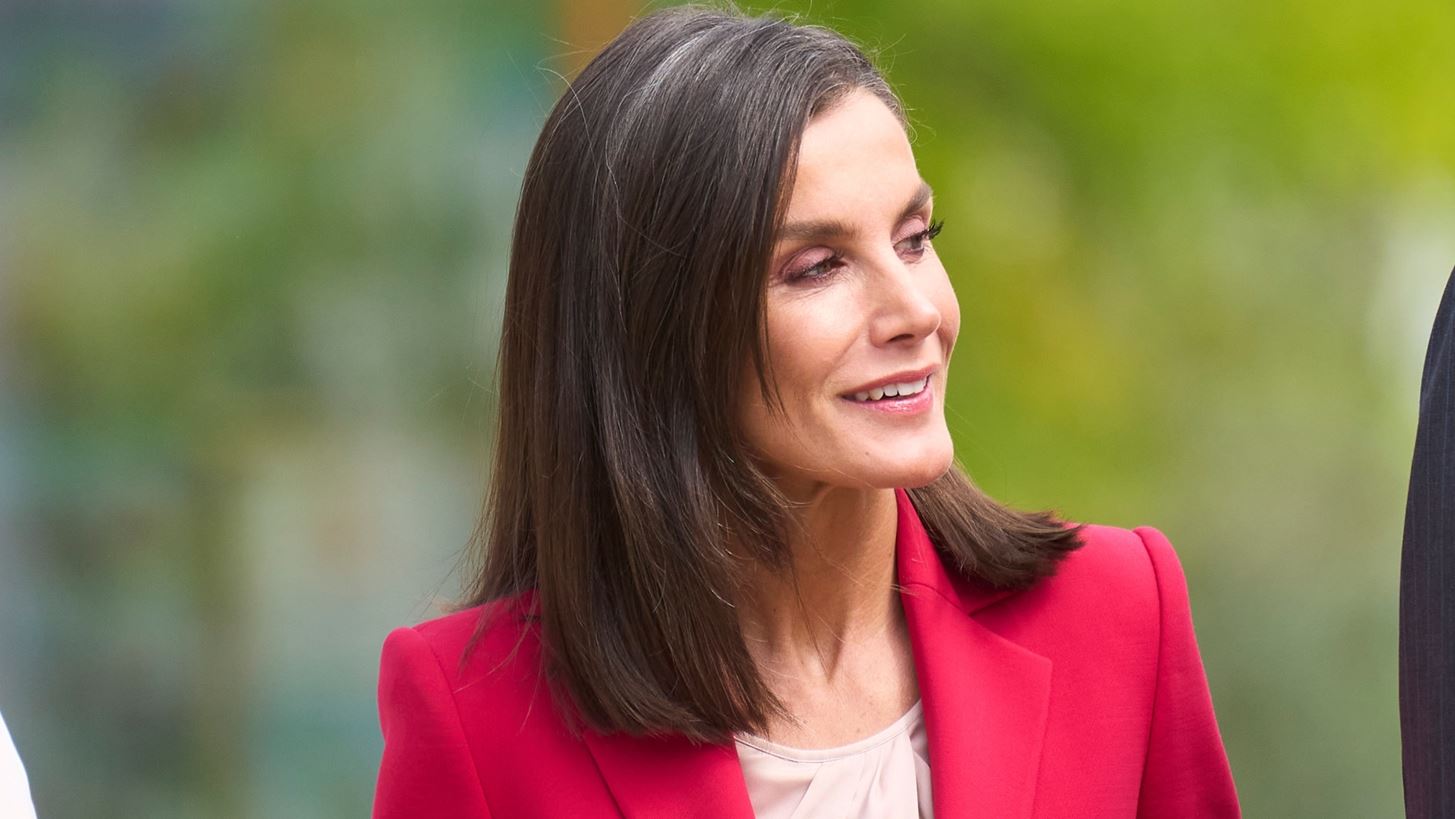 &#x392;&#x3B1;&#x3C3;&#x3AF;&#x3BB;&#x3B9;&#x3C3;&#x3C3;&#x3B1; Letizia | &#x39C;&#x3B5; &#x3C6;&#x3CC;&#x3C1;&#x3B5;&#x3BC;&#x3B1; &#x3B1;&#x3C0;&#x3CC; &#x3C4;&#x3B7;&#x3BD; H&amp;M &#x3C3;&#x3C4;&#x3B7;&#x3BD; &#x3C0;&#x3C1;&#x3B5;&#x3BC;&#x3B9;&#x3AD;&#x3C1;&#x3B1; &#x3C4;&#x3B7;&#x3C2; &#x3BD;&#x3AD;&#x3B1;&#x3C2; &#x3C3;&#x3B5;&#x3B6;&#x3CC;&#x3BD; &#x3C4;&#x3BF;&#x3C5; &#x392;&#x3B1;&#x3C3;&#x3B9;&#x3BB;&#x3B9;&#x3BA;&#x3BF;&#x3CD; &#x398;&#x3B5;&#x3AC;&#x3C4;&#x3C1;&#x3BF;&#x3C5; &#x3C3;&#x3C4;&#x3B7; &#x39C;&#x3B1;&#x3B4;&#x3C1;&#x3AF;&#x3C4;&#x3B7;