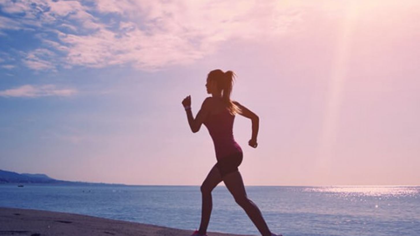 Τρέξιμο στην παραλία; Κάν’ το σωστά για να καις περισσότερο!