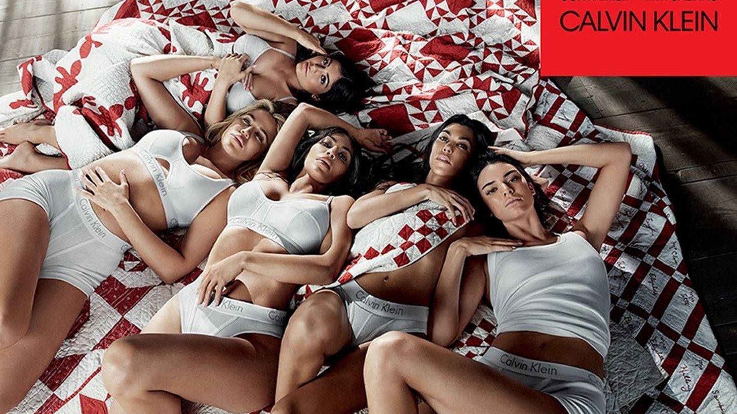 O&#x3B9; Kardashians &#x3C6;&#x3C9;&#x3C4;&#x3BF;&#x3B3;&#x3C1;&#x3B1;&#x3C6;&#x3AF;&#x3B6;&#x3BF;&#x3BD;&#x3C4;&#x3B1;&#x3B9; &#x3B3;&#x3B9;&#x3B1; &#x3C4;&#x3BF;&#x3BD; Calvin Klein- &#x3BA;&#x3B1;&#x3B9; &#x3CC;&#x3BB;&#x3BF;&#x3B9; &#x3BC;&#x3B9;&#x3BB;&#x3BF;&#x3CD;&#x3BD; &#x3B3;&#x3B9;&#x3B1; &#x3C4;&#x3B7;&#x3BD; Kylie!