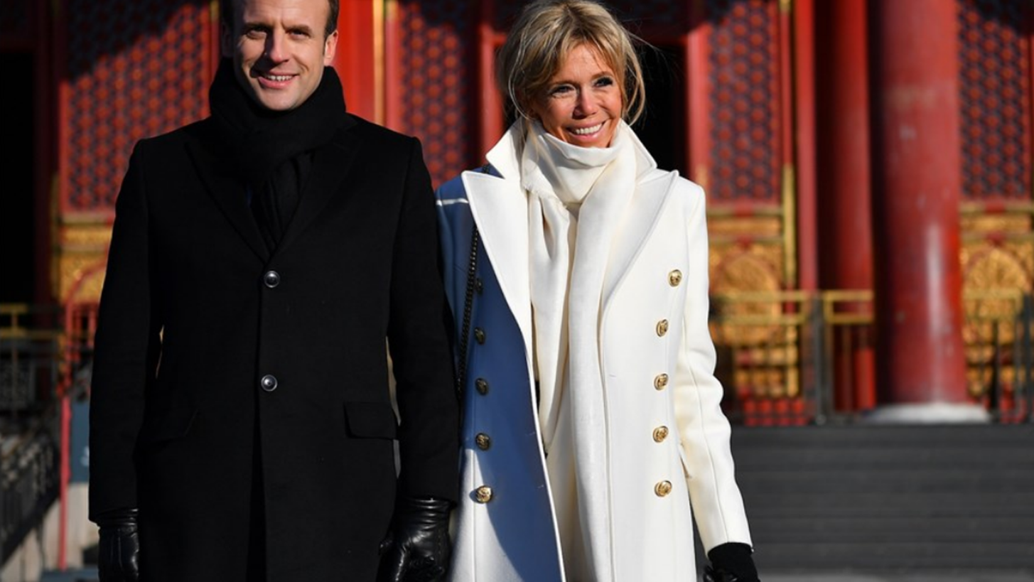 Emmanuel &#x3BA;&#x3B1;&#x3B9; Brigitte &#x39C;acron: &#x3A5;&#x3C0;&#x3BF;&#x3B4;&#x3AD;&#x3C7;&#x3C4;&#x3B7;&#x3BA;&#x3B1;&#x3BD; 100 &#x3C3;&#x3C7;&#x3B5;&#x3B4;&#x3B9;&#x3B1;&#x3C3;&#x3C4;&#x3AD;&#x3C2; &#x3C3;&#x3B5; &#x3B4;&#x3B5;&#x3AF;&#x3C0;&#x3BD;&#x3BF; &#x3C3;&#x3C4;&#x3BF; &#x3C0;&#x3C1;&#x3BF;&#x3B5;&#x3B4;&#x3C1;&#x3B9;&#x3BA;&#x3CC; &#x39C;&#x3AD;&#x3B3;&#x3B1;&#x3C1;&#x3BF;