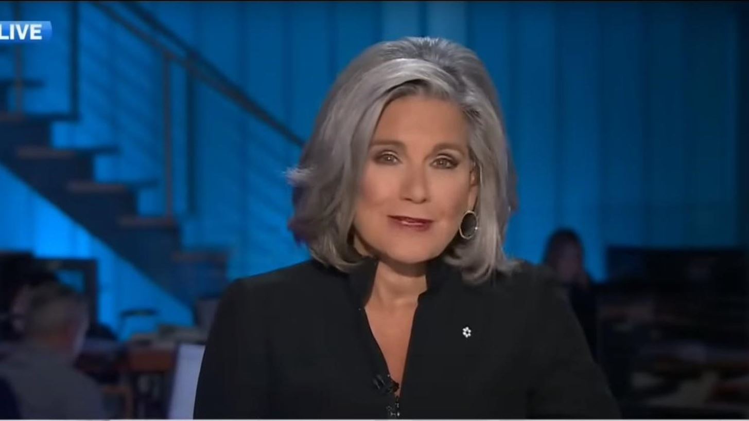 Lisa LaFlamme | &#x397; &#x39A;&#x3B1;&#x3BD;&#x3B1;&#x3B4;&#x3AE; &#x3C0;&#x3B1;&#x3C1;&#x3BF;&#x3C5;&#x3C3;&#x3B9;&#x3AC;&#x3C3;&#x3C4;&#x3C1;&#x3B9;&#x3B1; &#x3C0;&#x3BF;&#x3C5; &#x3B1;&#x3C0;&#x3BF;&#x3BB;&#x3CD;&#x3B8;&#x3B7;&#x3BA;&#x3B5; &#x3BC;&#x3B5;&#x3C4;&#x3AC; &#x3B1;&#x3C0;&#x3CC; 35 &#x3C7;&#x3C1;&#x3CC;&#x3BD;&#x3B9;&#x3B1; &#x3B5;&#x3C0;&#x3B5;&#x3B9;&#x3B4;&#x3AE; &#x3AC;&#x3C6;&#x3B7;&#x3C3;&#x3B5; &#x3B3;&#x3BA;&#x3C1;&#x3AF;&#x3B6;&#x3B1; &#x3C4;&#x3B1; &#x3BC;&#x3B1;&#x3BB;&#x3BB;&#x3B9;&#x3AC; &#x3C4;&#x3B7;&#x3C2;