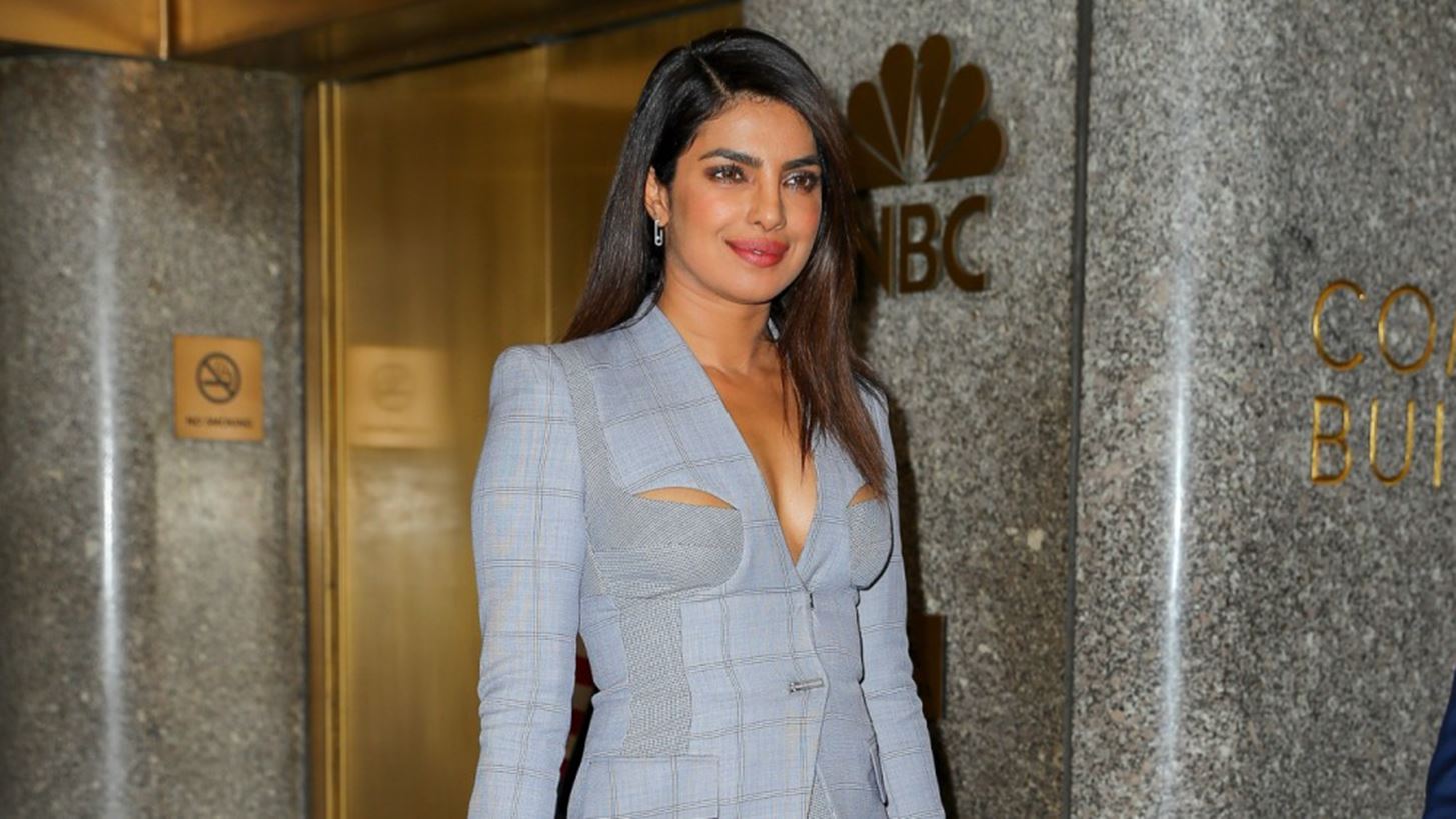 Το υπέροχο κόκκινο νυφικό Dior της Priyanka Chopra