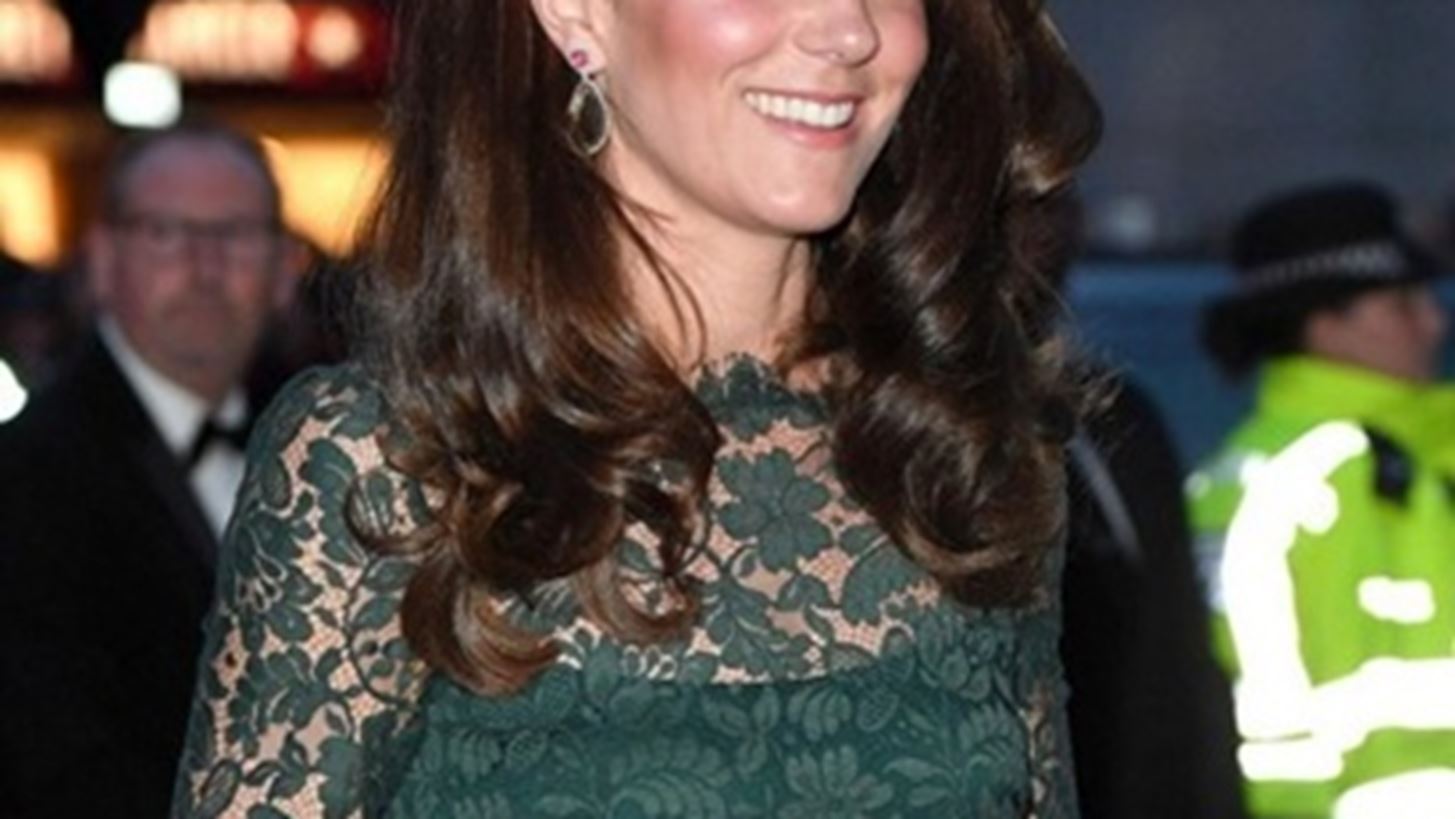 Kate Middleton: &#x3A4;&#x3B9; &#x3BA;&#x3BF;&#x3B9;&#x3BD;&#x3CC; &#x3B5;&#x3AF;&#x3C7;&#x3B5; &#x3B7; &#x3B5;&#x3BC;&#x3C6;&#x3AC;&#x3BD;&#x3B9;&#x3C3;&#x3AE; &#x3C4;&#x3B7;&#x3C2; &#x3BC;&#x3B5; &#x3B1;&#x3C5;&#x3C4;&#x3AE; &#x3C4;&#x3B7;&#x3C2; &#x392;&#x3B1;&#x3C3;&#x3AF;&#x3BB;&#x3B9;&#x3C3;&#x3C3;&#x3B1;&#x3C2; Letizia;