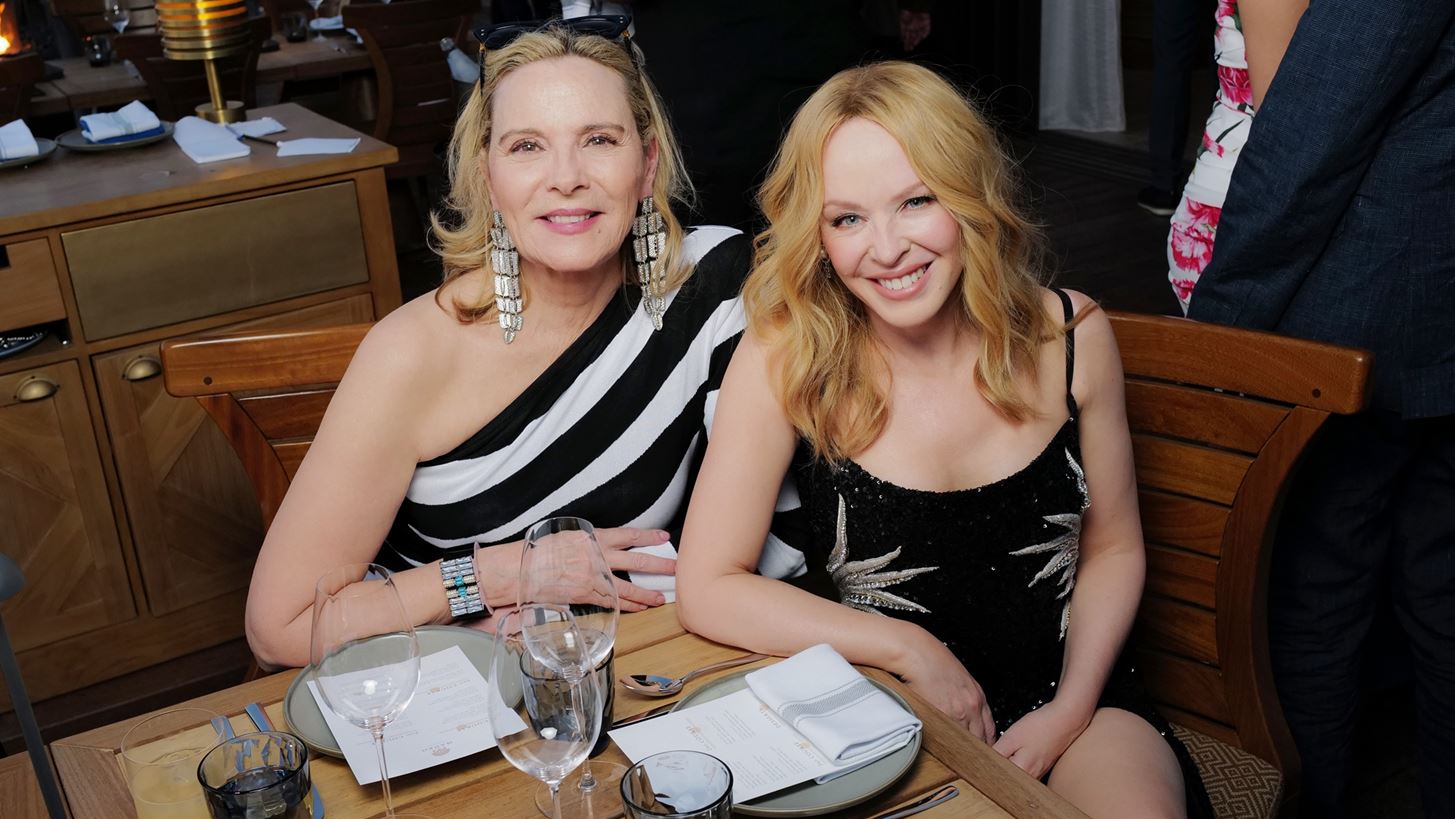 H Kim Cattrall &#x3BA;&#x3B1;&#x3B9; &#x3B7; Kylie Minogue &#x3C3;&#x3C4;&#x3B7;&#x3BD; &#x395;&#x3BB;&#x3BB;&#x3AC;&#x3B4;&#x3B1; | &#x394;&#x3B9;&#x3B1;&#x3C3;&#x3BA;&#x3AD;&#x3B4;&#x3B1;&#x3C3;&#x3B1;&#x3BD; &#x3C3;&#x3B5; &#x3C0;&#x3AC;&#x3C1;&#x3C4;&#x3B9; &#x3C3;&#x3C4;&#x3B7;&#x3BD; &#x391;&#x3B8;&#x3B7;&#x3BD;&#x3B1;&#x3CA;&#x3BA;&#x3AE; &#x3A1;&#x3B9;&#x3B2;&#x3B9;&#x3AD;&#x3C1;&#x3B1;