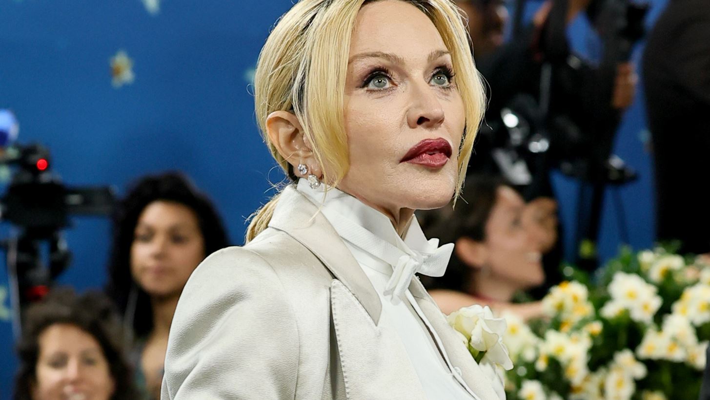 Madonna | &#x397; &#x3B5;&#x3BD;&#x3C4;&#x3C5;&#x3C0;&#x3C9;&#x3C3;&#x3B9;&#x3B1;&#x3BA;&#x3AE; &#x3B5;&#x3BC;&#x3C6;&#x3AC;&#x3BD;&#x3B9;&#x3C3;&#x3B7; &#x3C3;&#x3C4;&#x3BF; Met Gala 2025 &#x3BC;&#x3B5; &#x3C4;&#x3BF;&#x3BD; 29&#x3C7;&#x3C1;&#x3BF;&#x3BD;&#x3BF; &#x3C3;&#x3CD;&#x3BD;&#x3C4;&#x3C1;&#x3BF;&#x3C6;&#x3CC; &#x3C4;&#x3B7;&#x3C2;