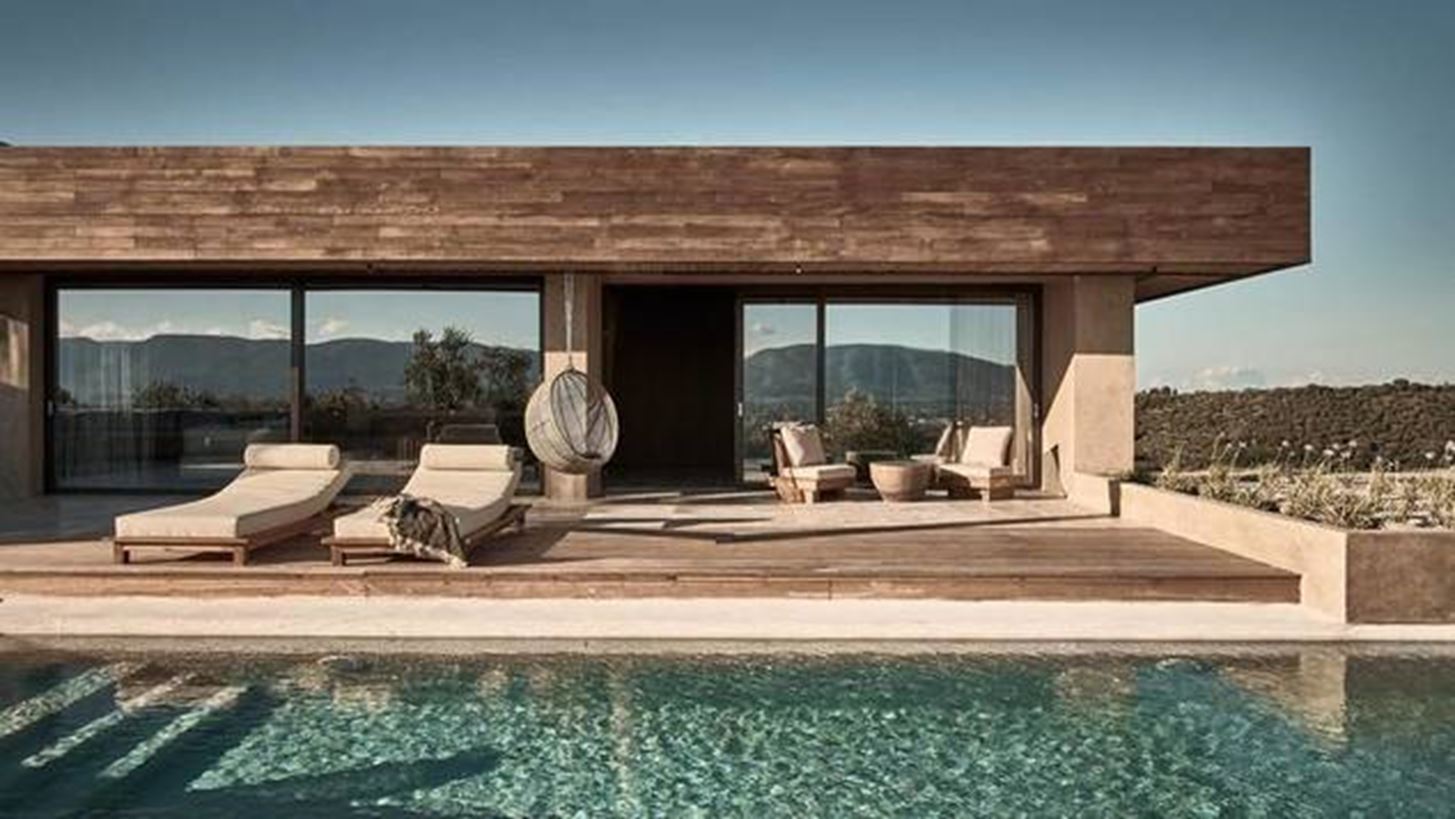 &#x388;&#x3BD;&#x3B1; &#x3B5;&#x3BB;&#x3BB;&#x3B7;&#x3BD;&#x3B9;&#x3BA;&#x3CC; resort &#x3B1;&#x3BD;&#x3AC;&#x3BC;&#x3B5;&#x3C3;&#x3B1; &#x3C3;&#x3C4;&#x3B1; &#x3BA;&#x3B1;&#x3BB;&#x3CD;&#x3C4;&#x3B5;&#x3C1;&#x3B1; &#x3C4;&#x3BF;&#x3C5; &#x3BA;&#x3CC;&#x3C3;&#x3BC;&#x3BF;&#x3C5;