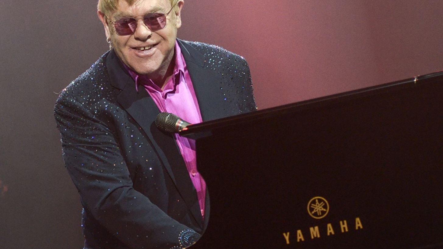 &#x397; &#x3B6;&#x3C9;&#x3AE; &#x3C4;&#x3BF;&#x3C5; Elton John &#x3B3;&#x3AF;&#x3BD;&#x3B5;&#x3C4;&#x3B1;&#x3B9; &#x3C4;&#x3B1;&#x3B9;&#x3BD;&#x3AF;&#x3B1;