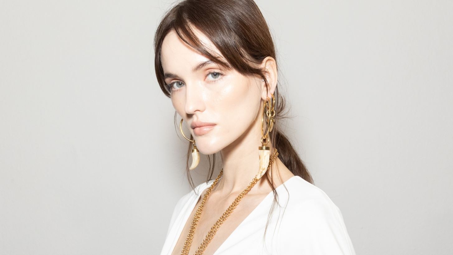 &#x3A4;&#x3BF; boho hair look &#x3C0;&#x3BF;&#x3C5; &quot;&#x3C3;&#x3B2;&#x3AE;&#x3BD;&#x3B5;&#x3B9;&quot; &#x3C4;&#x3B7;&#x3BD; &#x3BA;&#x3BF;&#x3CD;&#x3C1;&#x3B1;&#x3C3;&#x3B7; &#x3B1;&#x3C0;&#x3CC; &#x3C4;&#x3BF; &#x3C0;&#x3C1;&#x3CC;&#x3C3;&#x3C9;&#x3C0;&#x3BF;