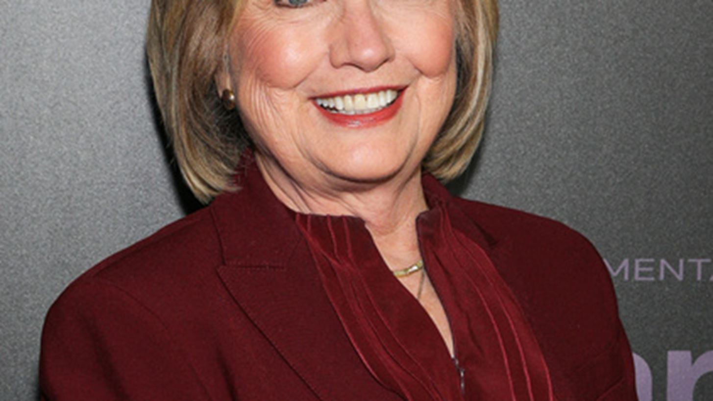 &#x39A;&#x3B1;&#x3B9; &#x3B7; Hillary Clinton &#x3C3;&#x3C4;&#x3BF; &#x3C0;&#x3BB;&#x3B5;&#x3C5;&#x3C1;&#x3CC; &#x3C4;&#x3B7;&#x3C2; Meghan Markle