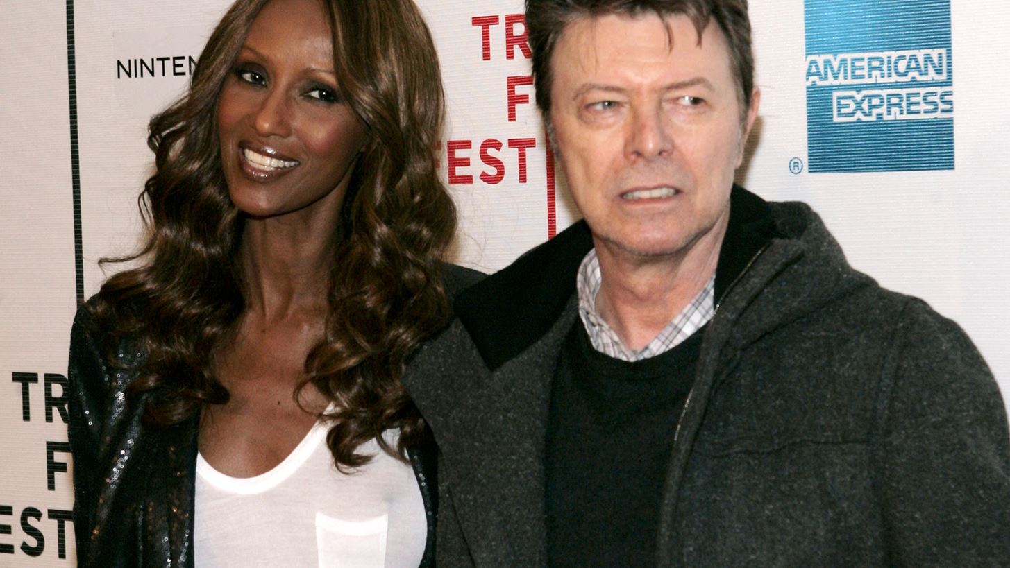 Lexi Jones | H &#x3BA;&#x3CC;&#x3C1;&#x3B7; &#x3C4;&#x3BF;&#x3C5; David Bowie &#x3BA;&#x3B1;&#x3B9; &#x3C4;&#x3B7;&#x3C2; Iman &#x3BC;&#x3B1;&#x3B3;&#x3B5;&#x3CD;&#x3B5;&#x3B9; &#x3BC;&#x3B5; &#x3C4;&#x3B7;&#x3BD; &#x3BF;&#x3BC;&#x3BF;&#x3C1;&#x3C6;&#x3B9;&#x3AC; &#x3BA;&#x3B1;&#x3B9; &#x3C4;&#x3BF; &#x3C4;&#x3B1;&#x3BB;&#x3AD;&#x3BD;&#x3C4;&#x3BF; &#x3C4;&#x3B7;&#x3C2;