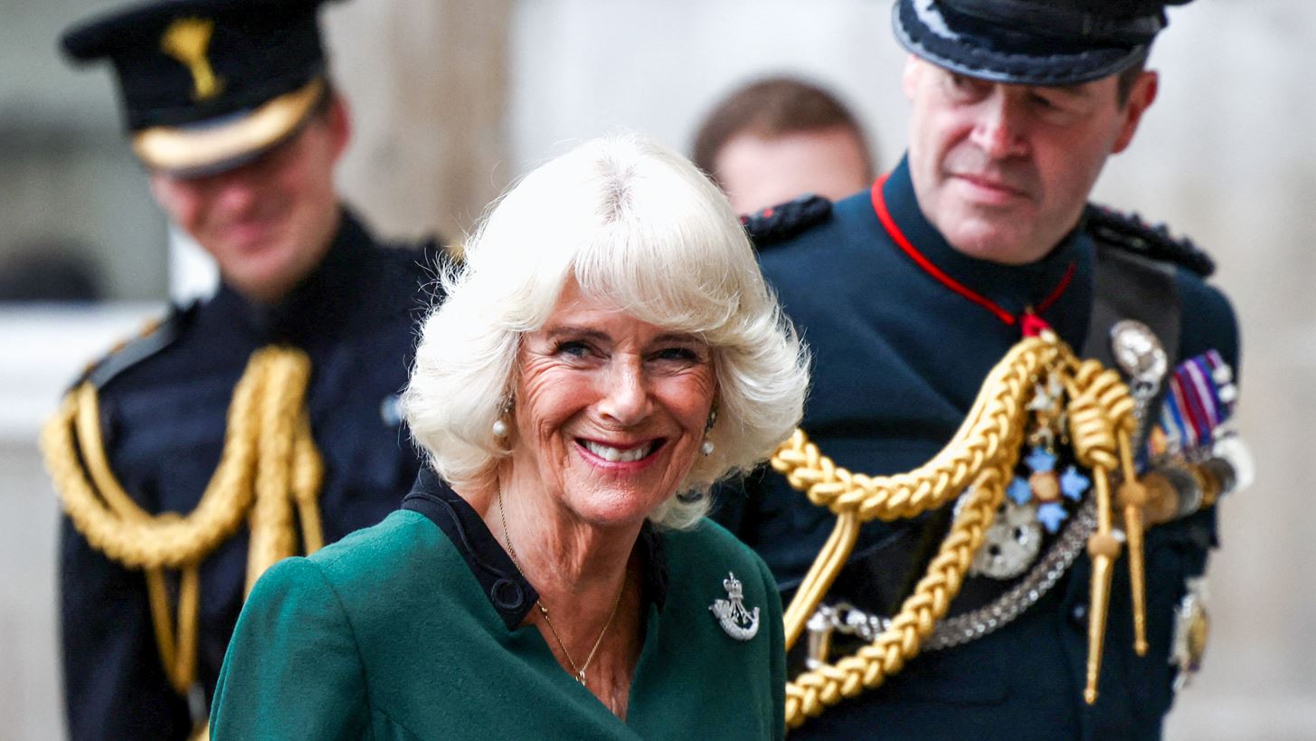 &#x393;&#x3B9;&#x3B1; &#x3B4;&#x3B5;&#x3CD;&#x3C4;&#x3B5;&#x3C1;&#x3B7; &#x3C6;&#x3BF;&#x3C1;&#x3AC; &#x3B8;&#x3B5;&#x3C4;&#x3B9;&#x3BA;&#x3AE; &#x3C3;&#x3C4;&#x3BF;&#x3BD; &#x3BA;&#x3BF;&#x3C1;&#x3BF;&#x3BD;&#x3BF;&#x3CA;&#x3CC; &#x3B7; 75&#x3C7;&#x3C1;&#x3BF;&#x3BD;&#x3B7; &#x3B2;&#x3B1;&#x3C3;&#x3B9;&#x3BB;&#x3B9;&#x3BA;&#x3AE; &#x3C3;&#x3CD;&#x3B6;&#x3C5;&#x3B3;&#x3BF;&#x3C2; Camilla