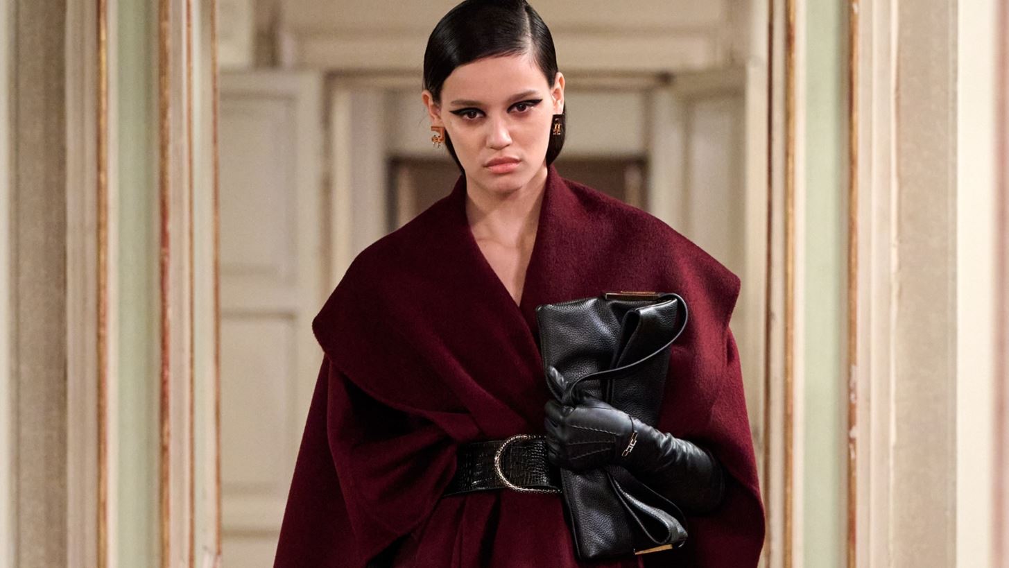 Elisabetta Franchi | &#x397; &#x3BD;&#x3AD;&#x3B1; F/W 2025-2026 &#x3C3;&#x3C5;&#x3BB;&#x3BB;&#x3BF;&#x3B3;&#x3AE; &#x3B5;&#x3AF;&#x3BD;&#x3B1;&#x3B9; &#x3B1;&#x3C6;&#x3B9;&#x3B5;&#x3C1;&#x3C9;&#x3BC;&#x3AD;&#x3BD;&#x3B7; &#x3C3;&#x3C4;&#x3B9;&#x3C2; &#x3B1;&#x3C4;&#x3C1;&#x3CC;&#x3BC;&#x3B7;&#x3C4;&#x3B5;&#x3C2; &#x3B3;&#x3C5;&#x3BD;&#x3B1;&#x3AF;&#x3BA;&#x3B5;&#x3C2;