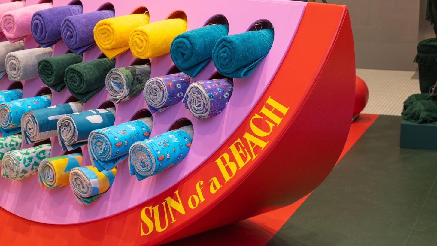 &#x391;&#x3BD;&#x3B1;&#x3BA;&#x3B1;&#x3BB;&#x3CD;&#x3C8;&#x3B1;&#x3BC;&#x3B5; &#x3C3;&#x3C4;&#x3BF; Attica &#x3C4;&#x3BF; brand Sun of Beach &#x3C3;&#x3C4;&#x3B7;&#x3BD; &#x3C0;&#x3B9;&#x3BF; vibrant &#x3B5;&#x3BA;&#x3B4;&#x3BF;&#x3C7;&#x3AE; &#x3C4;&#x3BF;&#x3C5;
