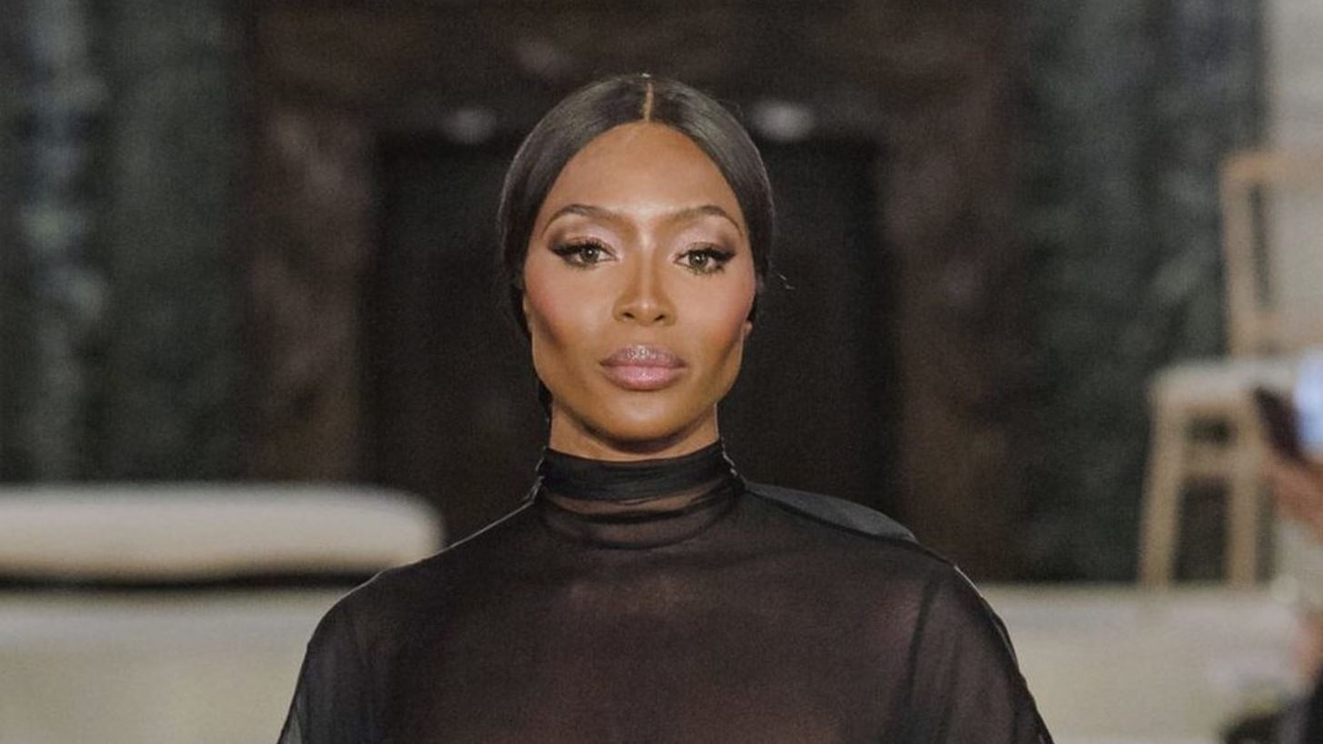 Naomi Campbell | &#x397; &#x3BD;&#x3AD;&#x3B1; &#x3AD;&#x3BA;&#x3B4;&#x3BF;&#x3C3;&#x3B7; &#x3BC;&#x3B5; &#x3B1;&#x3BD;&#x3B1;&#x3BC;&#x3BD;&#x3AE;&#x3C3;&#x3B5;&#x3B9;&#x3C2; &#x3B1;&#x3C0;&#x3CC; &#x3C4;&#x3B7; &#x3B6;&#x3C9;&#x3AE; &#x3C4;&#x3B7;&#x3C2; &#x3C9;&#x3C2; supermodel &#x3C3;&#x3C4;&#x3B1; 90s