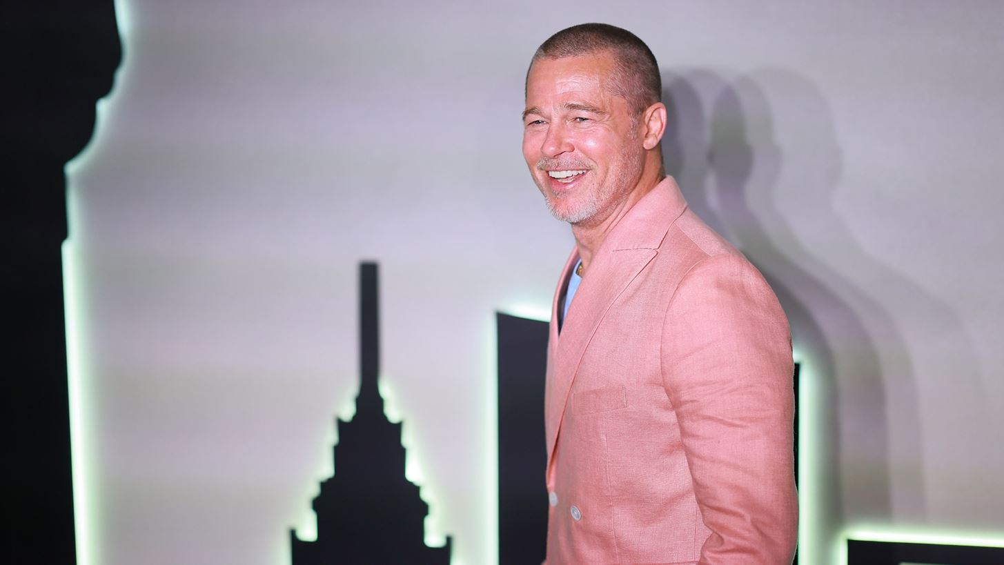 Brad Pitt | H cool &#x3B5;&#x3BC;&#x3C6;&#x3AC;&#x3BD;&#x3B9;&#x3C3;&#x3B7; &#x3C3;&#x3C4;&#x3BF; F1 gala &#x3C3;&#x3C4;&#x3BF; &#x39C;&#x3B5;&#x3BE;&#x3B9;&#x3BA;&#x3CC;