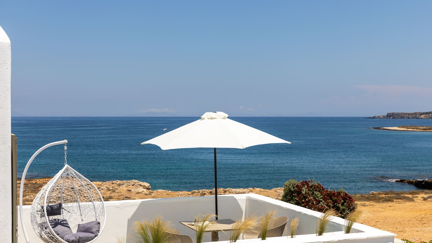 Sea &amp; Sun Paros | &#x388;&#x3BD;&#x3B1; &#x3C0;&#x3B1;&#x3C1;&#x3B1;&#x3B4;&#x3BF;&#x3C3;&#x3B9;&#x3B1;&#x3BA;&#x3CC; &#x3BA;&#x3B1;&#x3C4;&#x3AC;&#x3BB;&#x3C5;&#x3BC;&#x3B1; 40 &#x3BC;&#x3AD;&#x3C4;&#x3C1;&#x3B1; &#x3B1;&#x3C0;&#x3CC; &#x3C4;&#x3B7; &#x3B8;&#x3AC;&#x3BB;&#x3B1;&#x3C3;&#x3C3;&#x3B1;