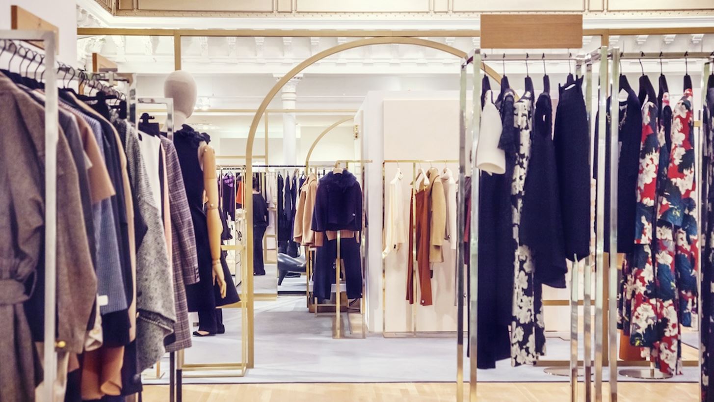 Walk in closet: 4 &#x3C4;&#x3C1;&#x3CC;&#x3C0;&#x3BF;&#x3B9; &#x3BD;&#x3B1; &#x3BA;&#x3AC;&#x3BD;&#x3B5;&#x3B9;&#x3C2; &#x3C4;&#x3B7;&#x3BD; &#x3BD;&#x3C4;&#x3BF;&#x3C5;&#x3BB;&#x3AC;&#x3C0;&#x3B1; &#x3C3;&#x3BF;&#x3C5; &#x3BD;&#x3B1; &#x3BC;&#x3BF;&#x3B9;&#x3AC;&#x3B6;&#x3B5;&#x3B9; &#x3B2;&#x3B3;&#x3B1;&#x3BB;&#x3BC;&#x3AD;&#x3BD;&#x3B7; &#x3B1;&#x3C0;&#x3CC; &#x3C4;&#x3B1;&#x3B9;&#x3BD;&#x3AF;&#x3B1;